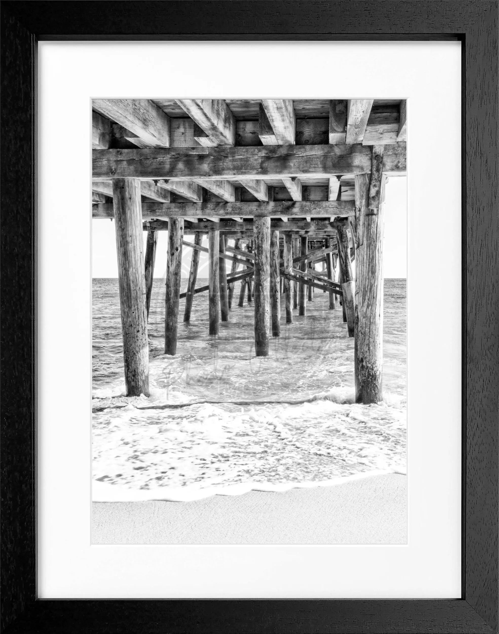 Schwarz-weißes Poster mit Rahmen, Kalifornien Malibu Pier, von Cosman-Photocollection, 25x31 cm, Wanddekoration