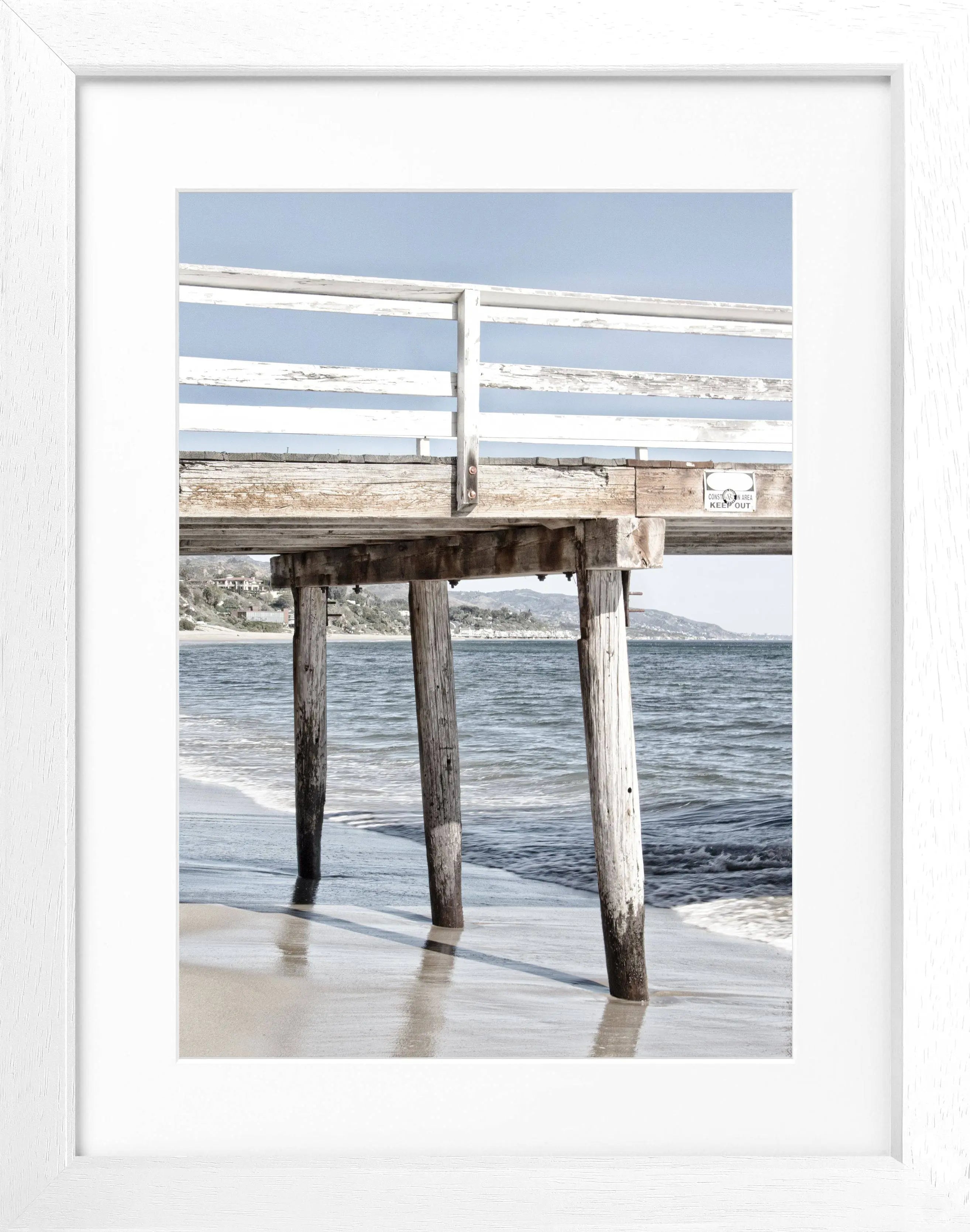 Schwarz-Weiß-Poster mit Rahmen, Kalifornien Malibu Pier Motiv, 25x31 cm, von Cosman-Photocollection