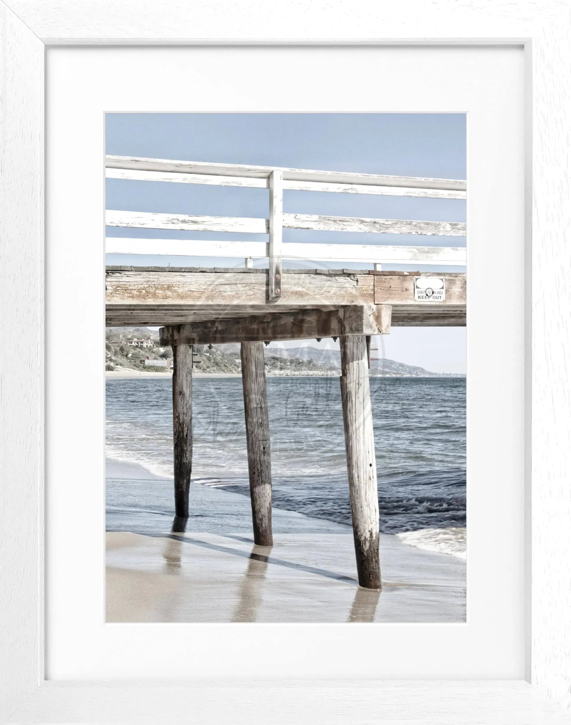 Schwarz-Weiß-Poster mit Rahmen, Kalifornien Malibu Pier Motiv, 25x31 cm, von Cosman-Photocollection