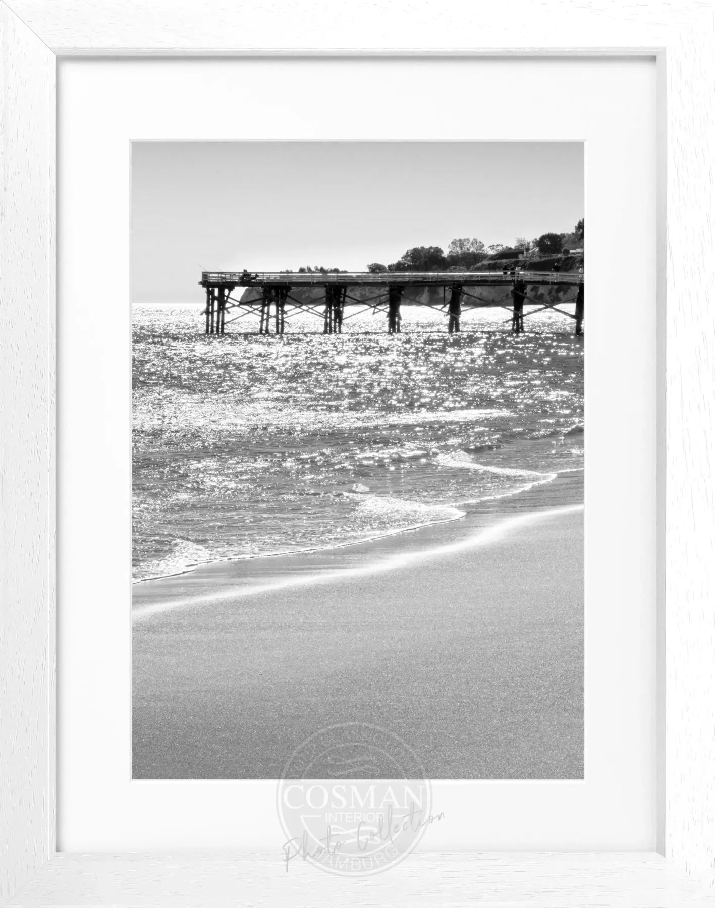 Schwarz-weiß Poster mit Rahmen, Kalifornien Malibu Pier Motiv, von Cosman-Photocollection, 25x31 cm