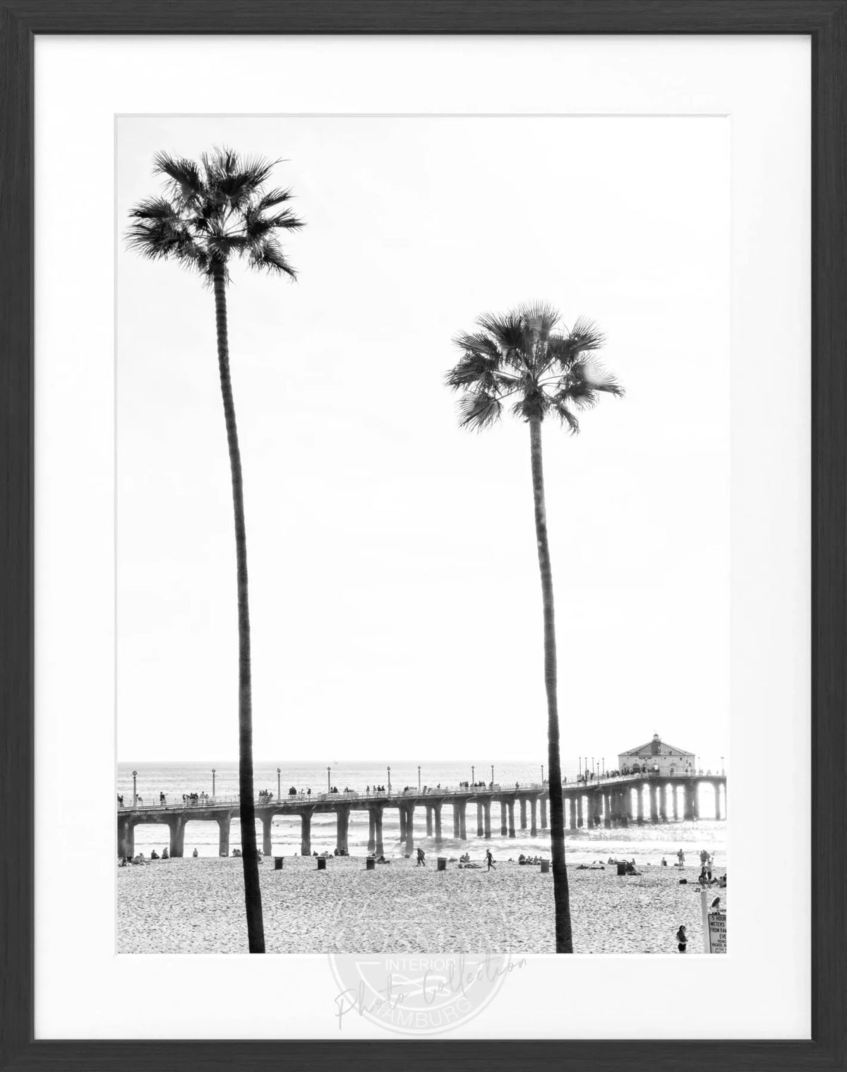Schwarz-weiß Poster mit Rahmen von Manhattan Beach, Kalifornien, von Cosman-Photocollection, 25x31 cm, Fotokunst.