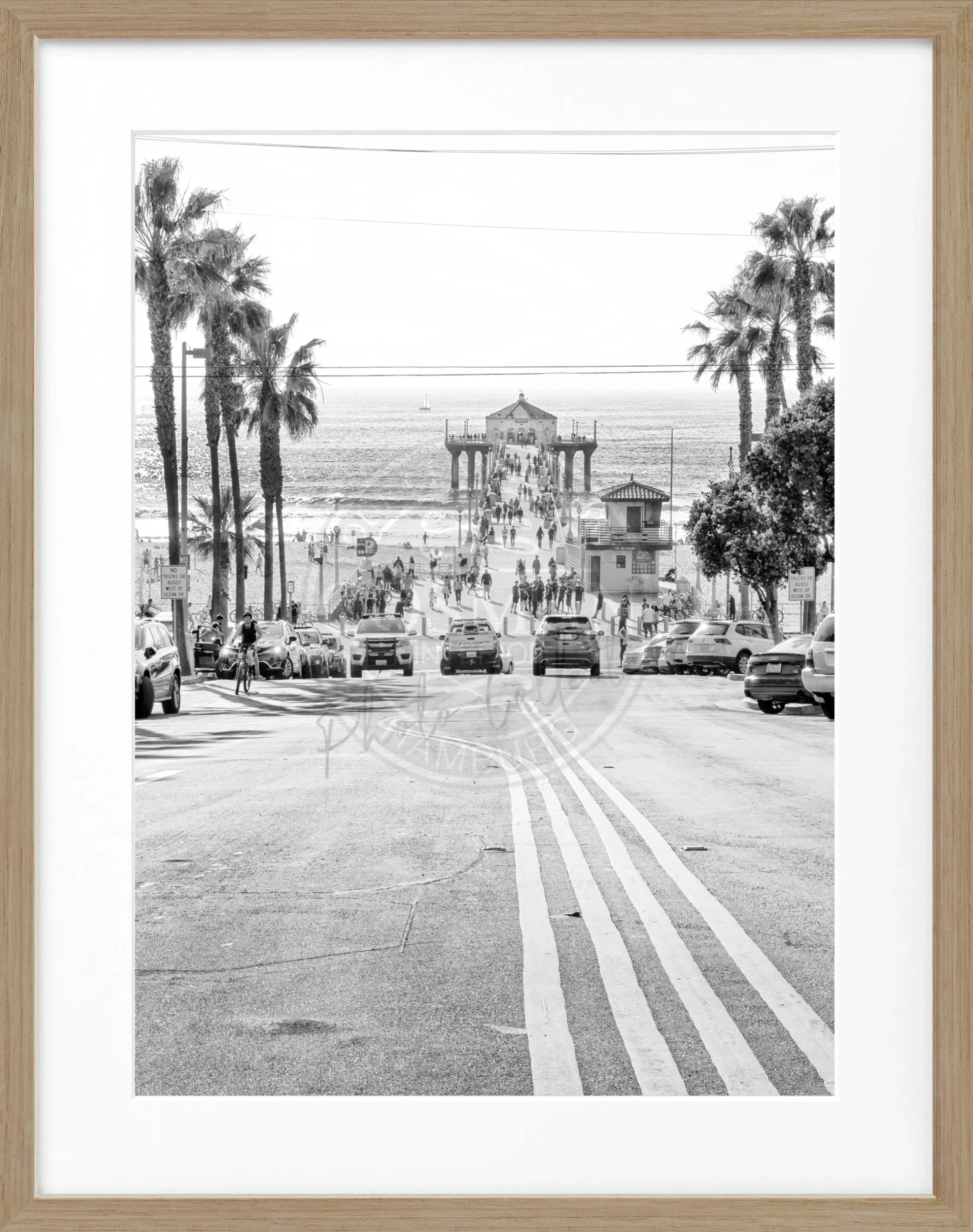 Schwarz-weiß Poster mit Rahmen von Cosman-Photocollection, Kalifornien Manhattan Beach, 25x31 cm, Fotokunst und Strandmotiv