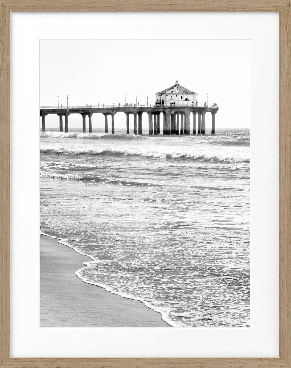 Schwarz-weiß Poster mit Rahmen, Kalifornien Manhattan Beach Pier, Cosman-Photocollection, 25x31 cm, Motiv mit Strand und Pier