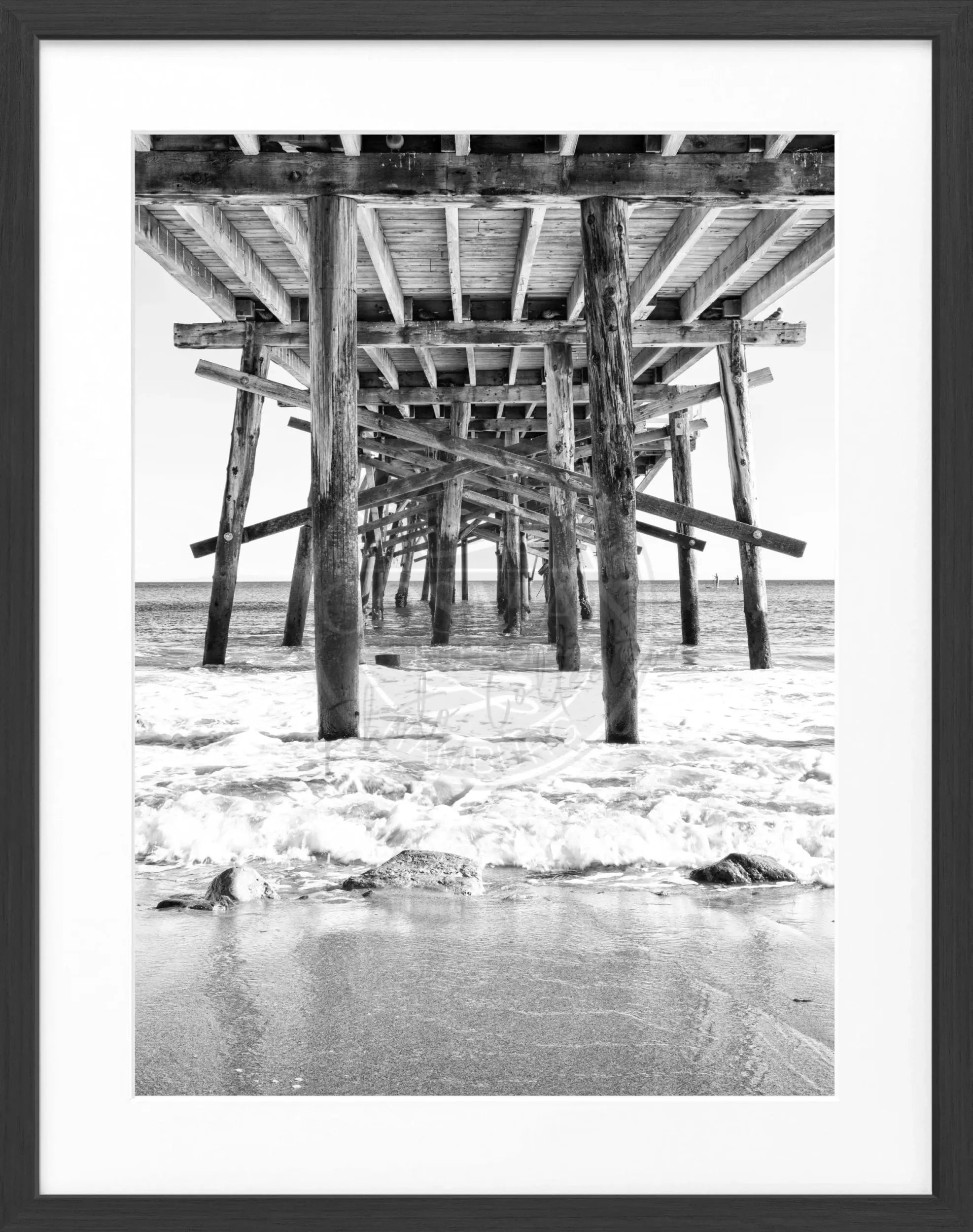 Schwarz-weiß Poster mit Rahmen von Cosman-Photocollection, Kalifornien Pier, 25x31 cm, dekoratives Wandbild