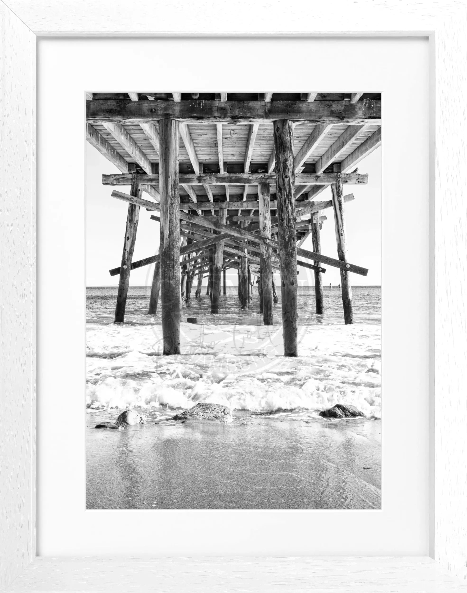 Schwarz-weiß Poster mit Rahmen von Cosman-Photocollection, Kalifornien Pier Motiv, 25x31 cm, Wanddekoration