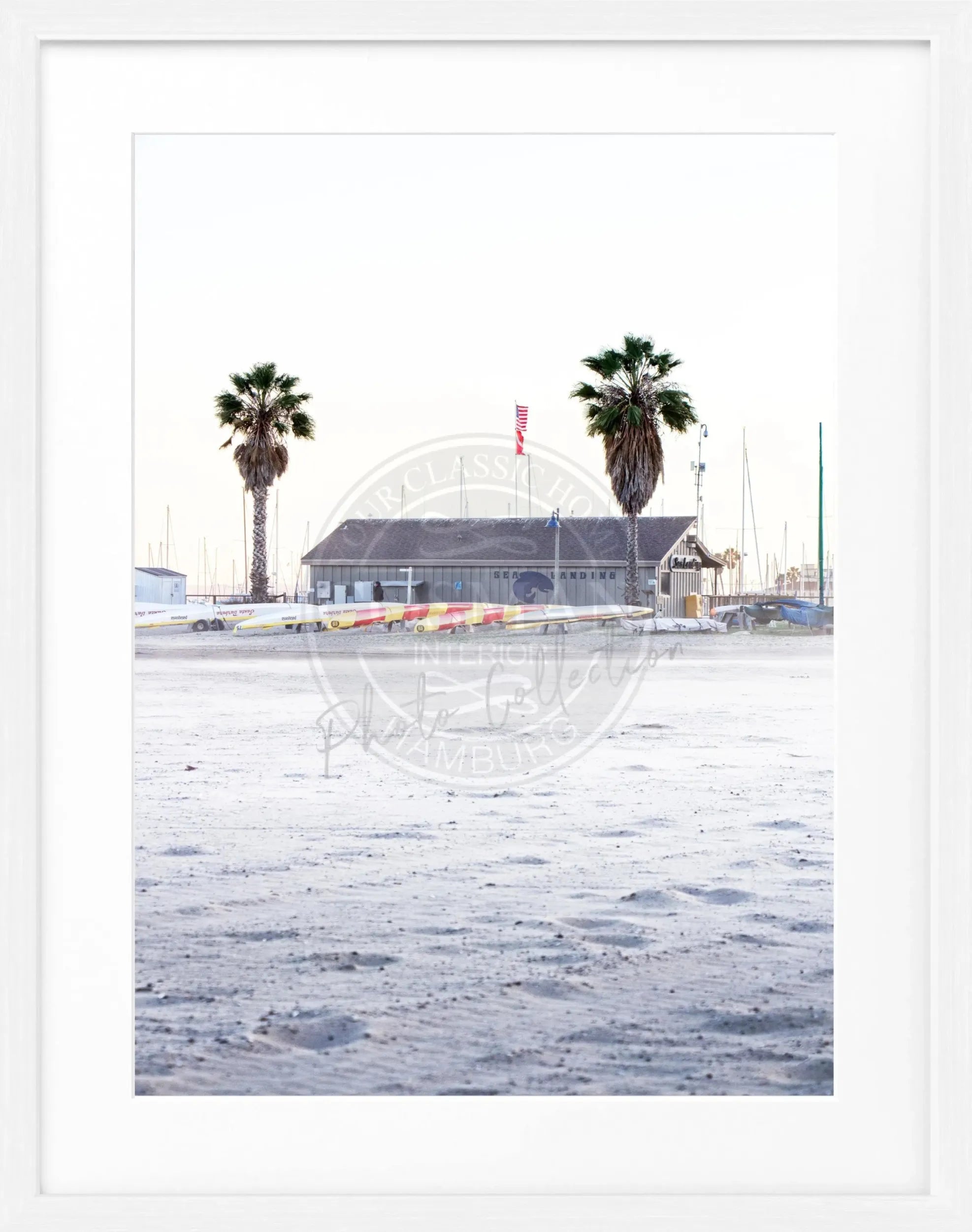 Schwarz-weiß Poster mit Rahmen von Cosman-Photocollection, Kalifornien Santa Barbara Strand, 25x31cm, Kunstfotografie, Wanddekoration
