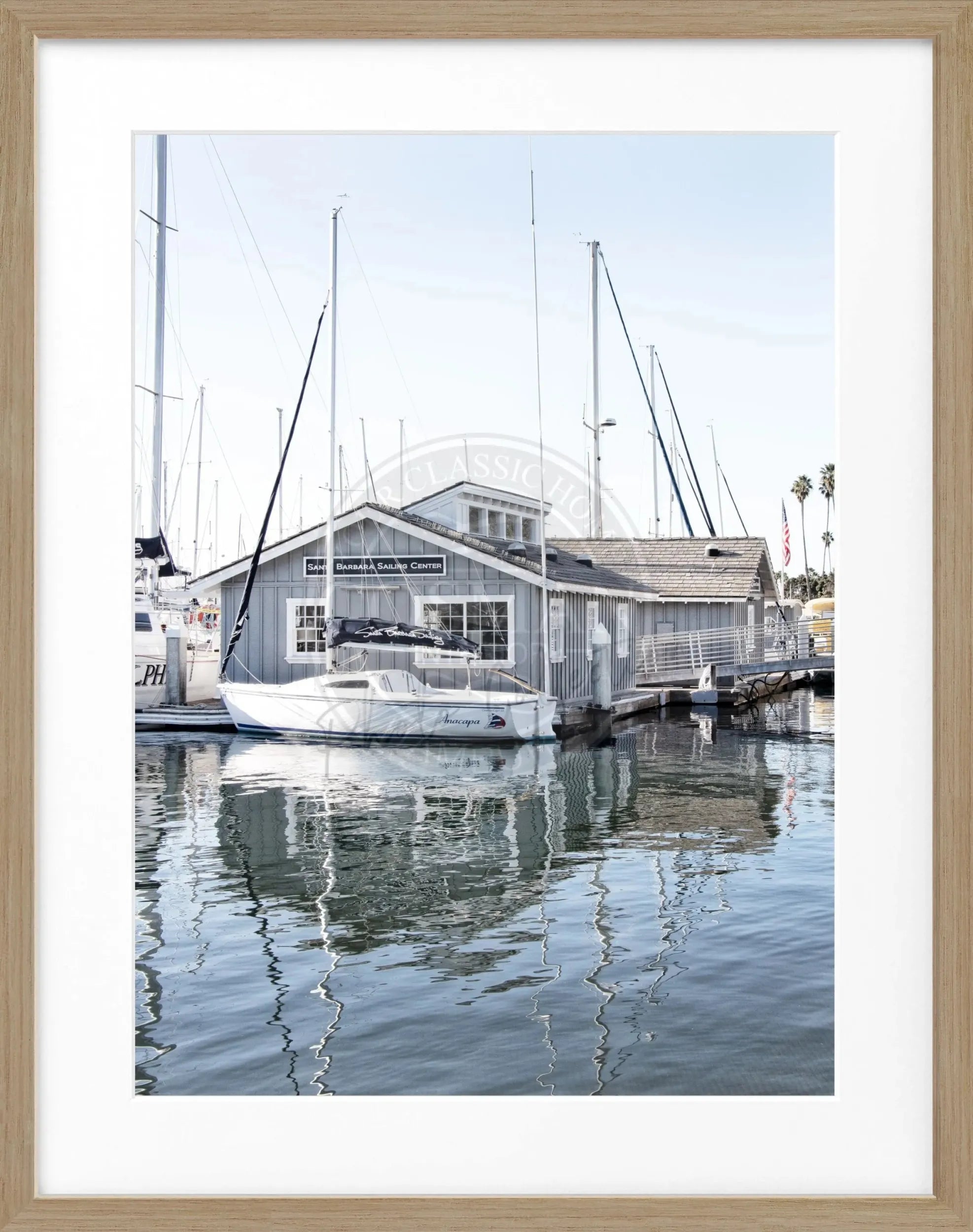 Schwarz-weiß Poster mit Rahmen, Kalifornien Santa Barbara 'Boat House' Motiv, von Cosman-Photocollection, 25x31 cm