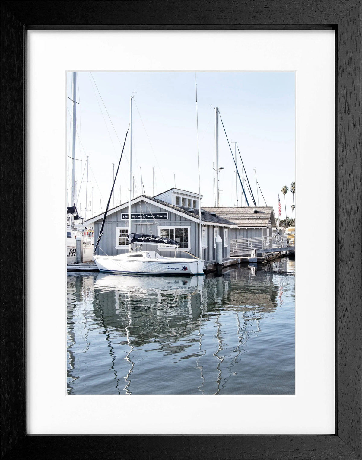 Schwarz-weiß Poster mit Rahmen, Kalifornien Santa Barbara 'Boat House', von Cosman-Photocollection, 25x31 cm, Motiv.