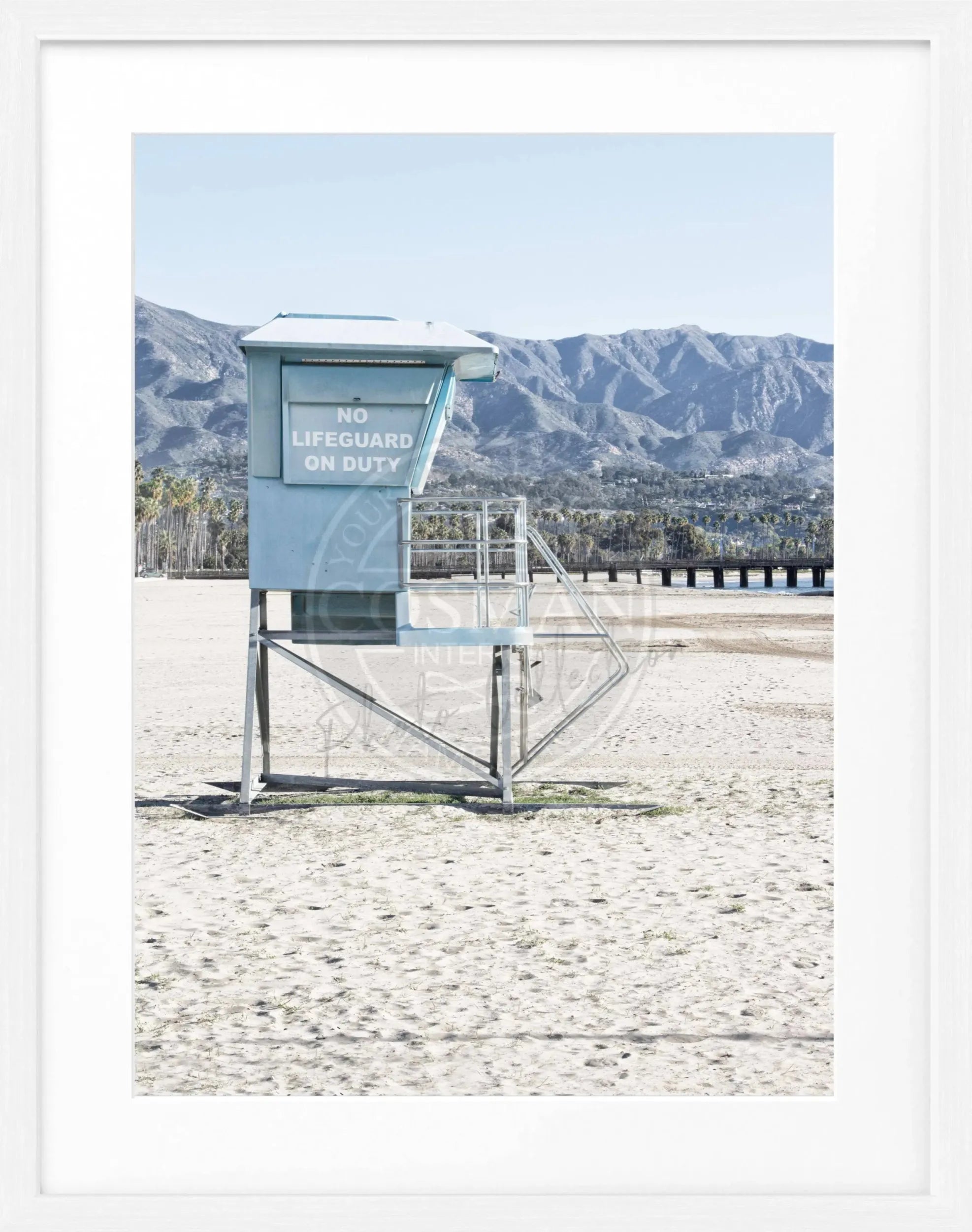 Schwarz-weiß Poster mit Rahmen, Kalifornien Santa Barbara Lifeguard-Motiv, von Cosman-Photocollection, 25x31 cm