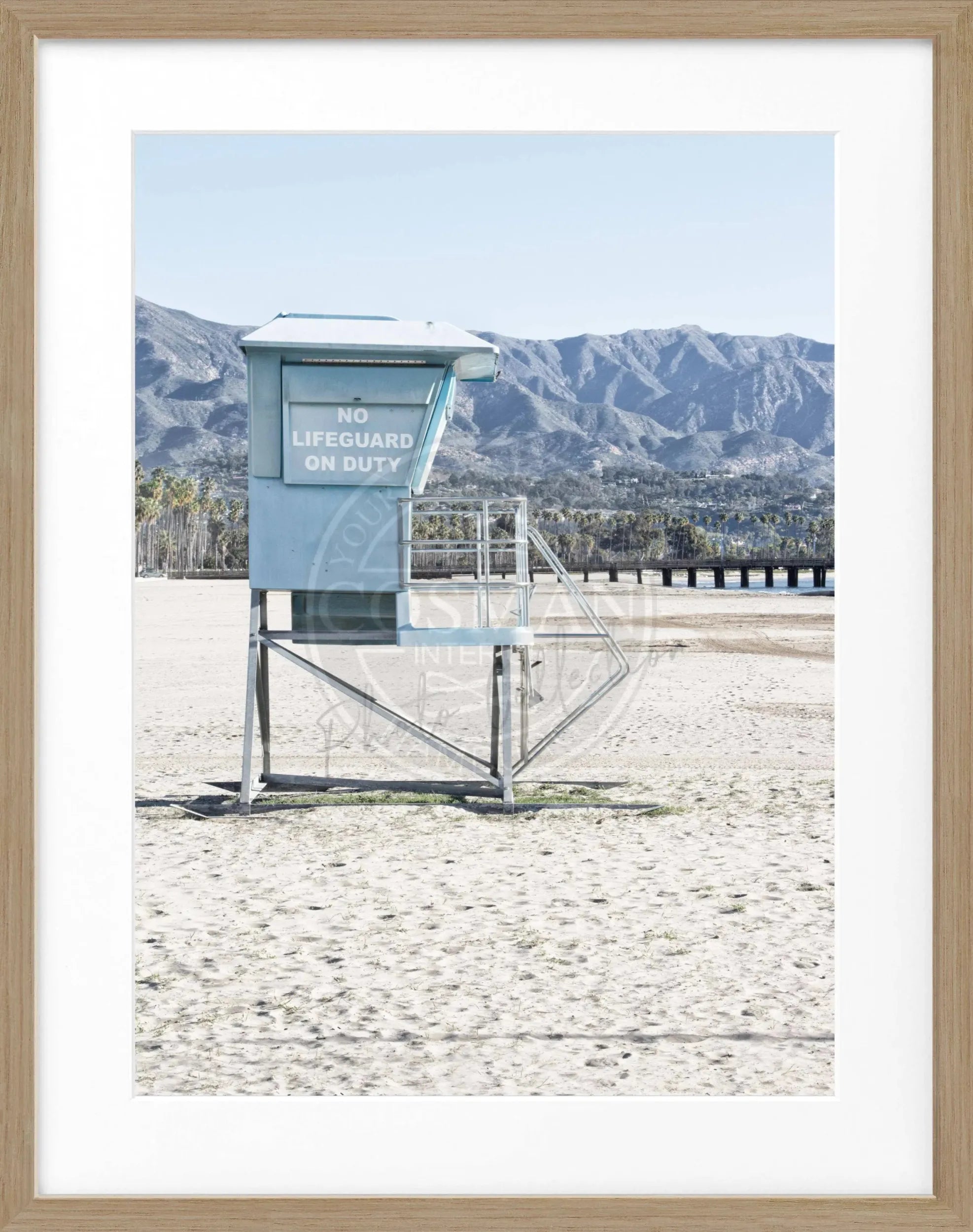 Schwarz-weiß Poster mit Rahmen von Cosman-Photocollection, Santa Barbara Lifeguard-Motiv, 25x31 cm, Kalifornien, Wanddekoration