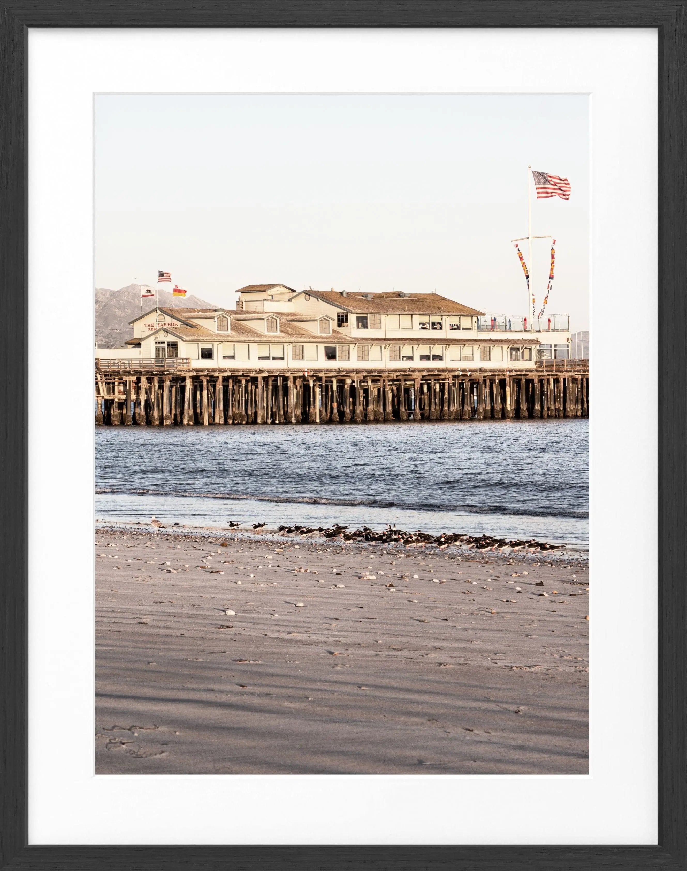 Schwarz-weiß Poster mit Rahmen, Kalifornien Santa Barbara Pier, 25x31cm, von Cosman-Photocollection, dekoratives Wandbild