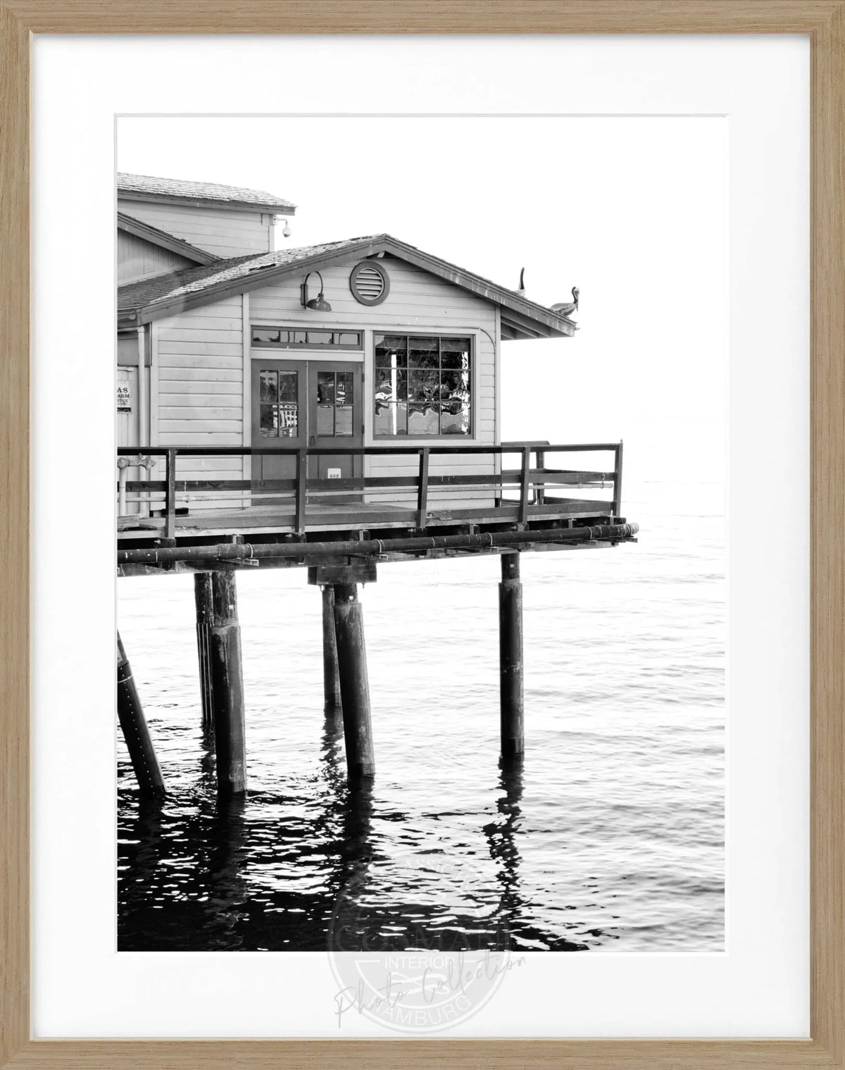 Schwarz-weiß Poster mit Rahmen von Cosman-Photocollection, Kalifornien Santa Barbara Pier, 25x31cm, Wanddekoration