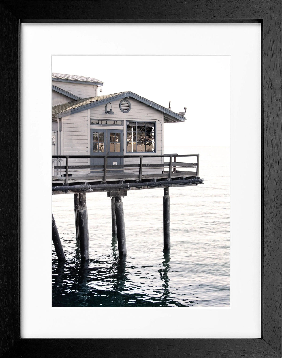 Schwarz-weiß Poster mit Rahmen von Cosman-Photocollection, Kalifornien Santa Barbara Pier, 25x31 cm, Kunstfotografie