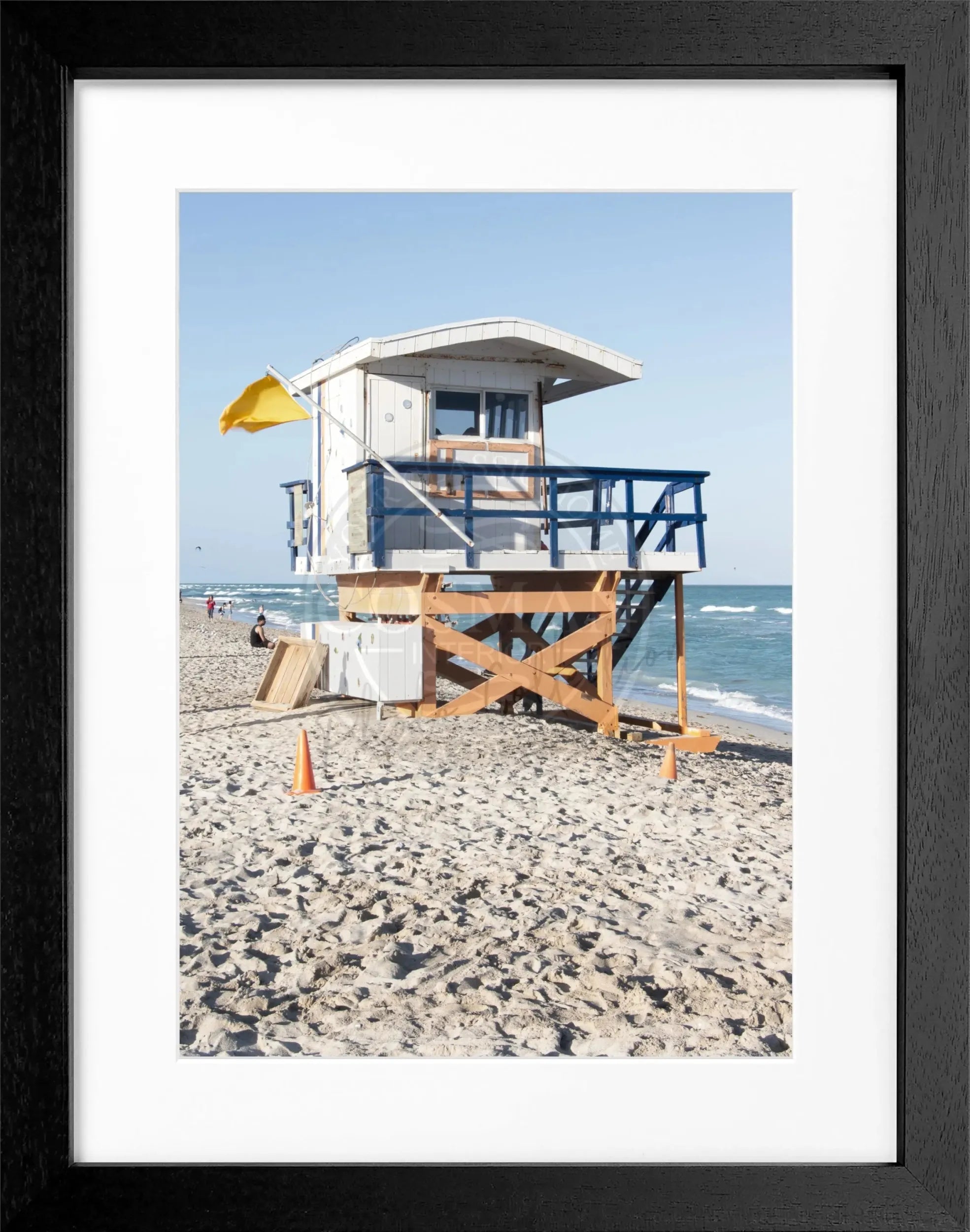 Schwarz-weiß Poster mit Rahmen ’Lifeguard’ Florida Key West von Cosman-Photocollection, 25x31cm, Rettungsschwimmer Motiv