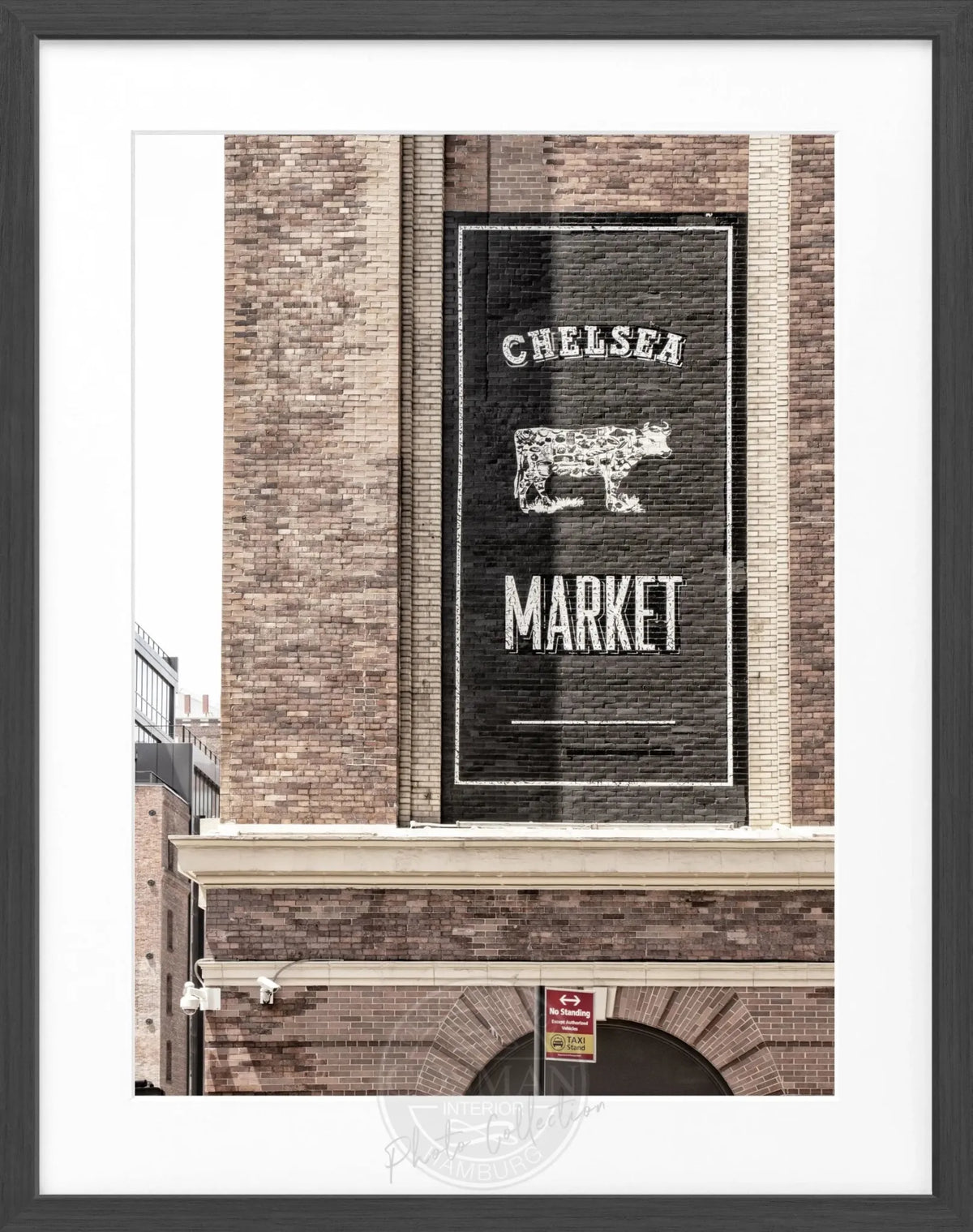 Schwarz-weiß Poster mit Rahmen von Cosman-Photocollection, New York Chelsea Market, Motiv im Format 25x31cm