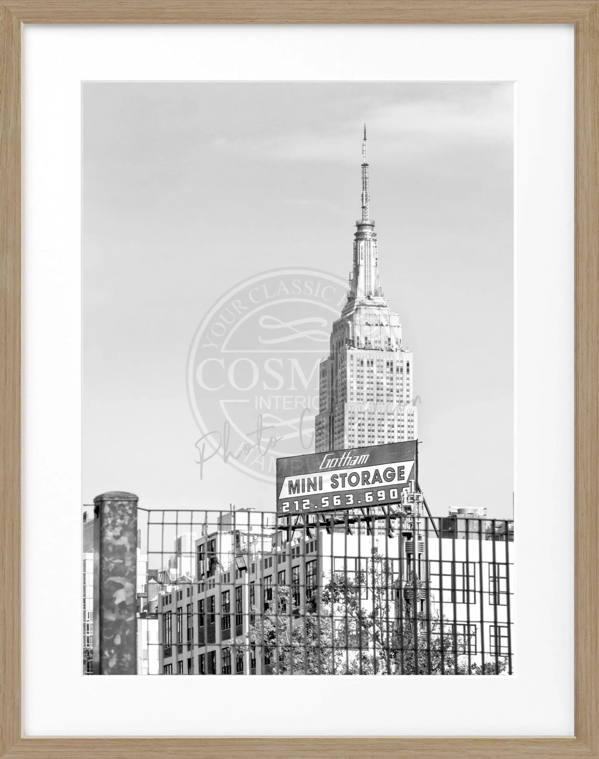 Schwarz-weiß Poster mit Rahmen von Cosman-Photocollection, Empire State Building in New York, Maße 25x31 cm
