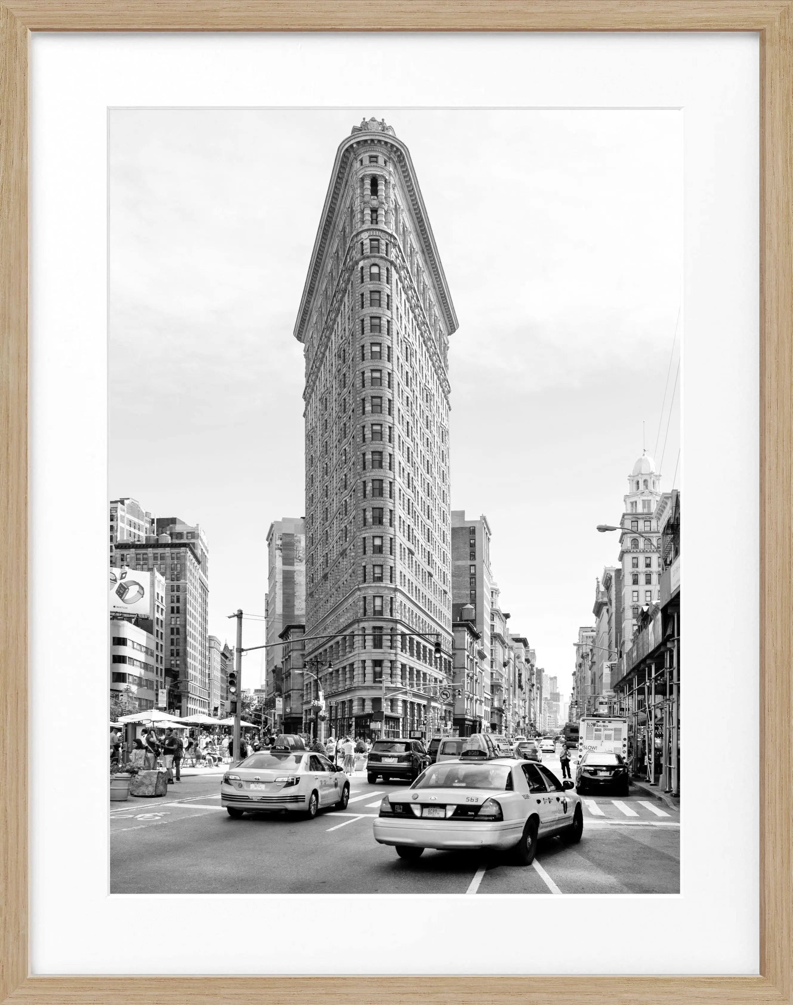 Schwarz-weiß Poster mit Rahmen, New York Flatiron Building, von Cosman-Photocollection, 25x31 cm, urbanes Stadtmotiv