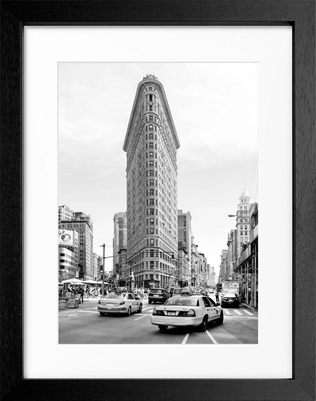 Schwarz-weiß Poster mit Rahmen, New York 'Flatiron Building', Cosman-Photocollection, 25x31cm, Wanddekoration, Stadtansicht