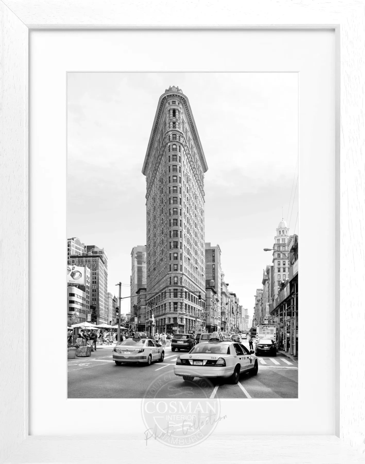 Schwarz-weiß Poster des Flatiron Buildings in New York mit Rahmen, von Cosman-Photocollection, 25x31 cm, Wanddekoration