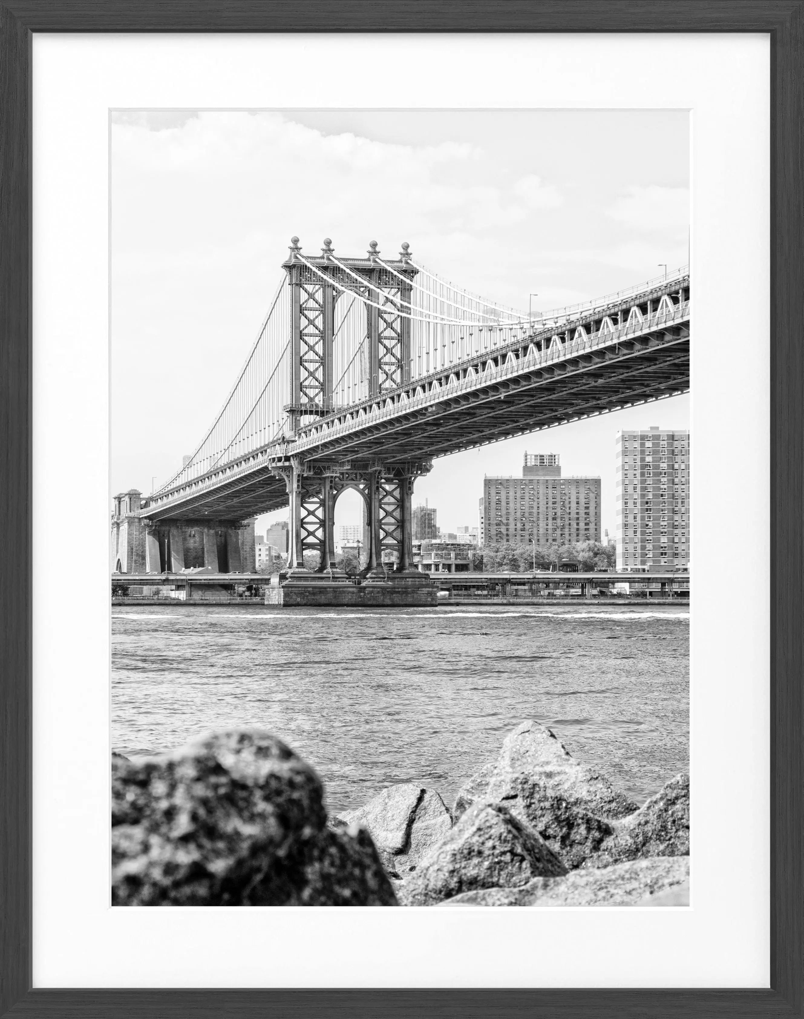 Schwarzweiß-Poster mit Rahmen, New York Manhattan Bridge, von Cosman-Photocollection, 25x31cm, Wanddekoration