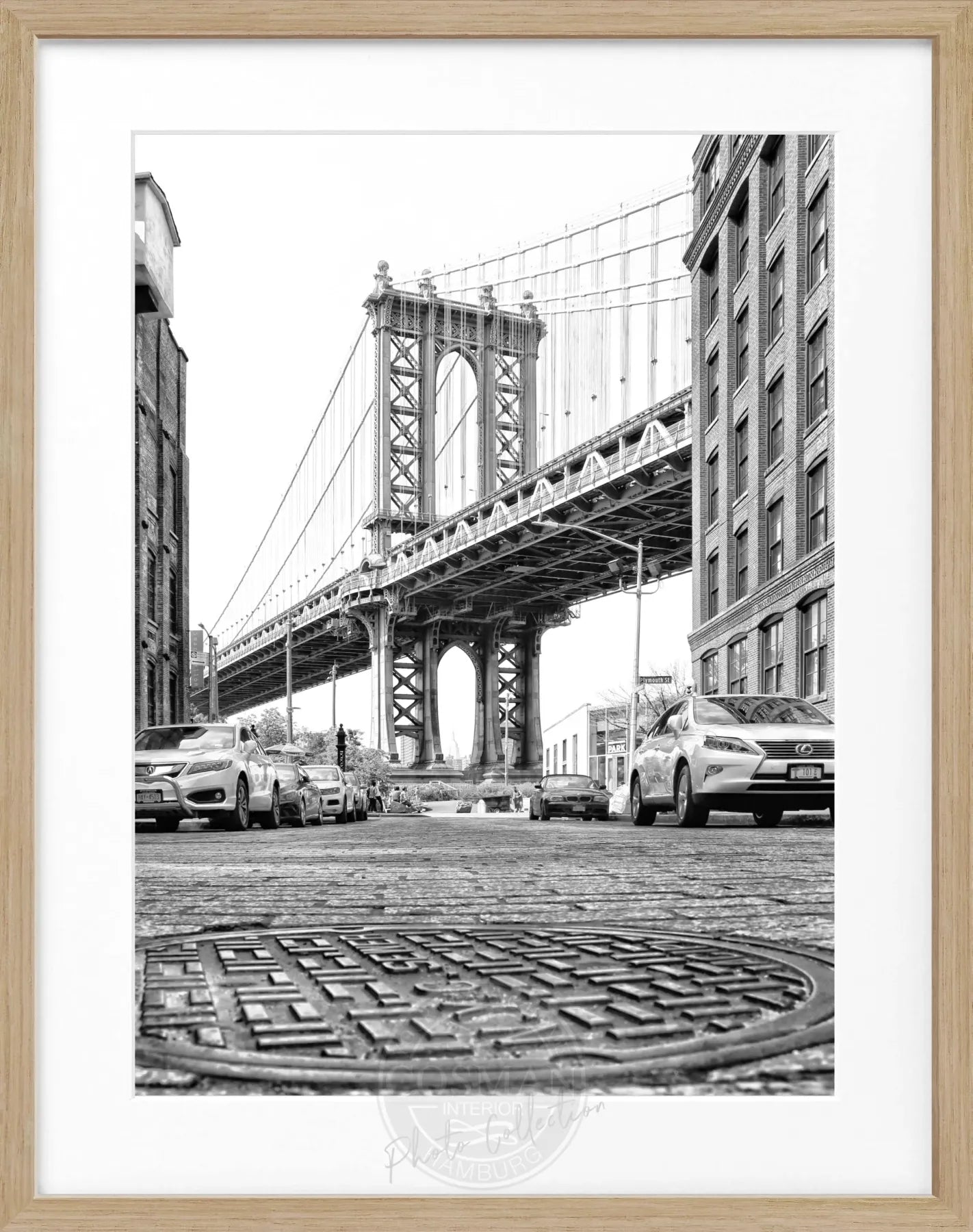 Schwarz-weiß Poster mit Rahmen von Cosman-Photocollection, Manhattan Bridge in New York, 25x31 cm, urbanes Stadtbild