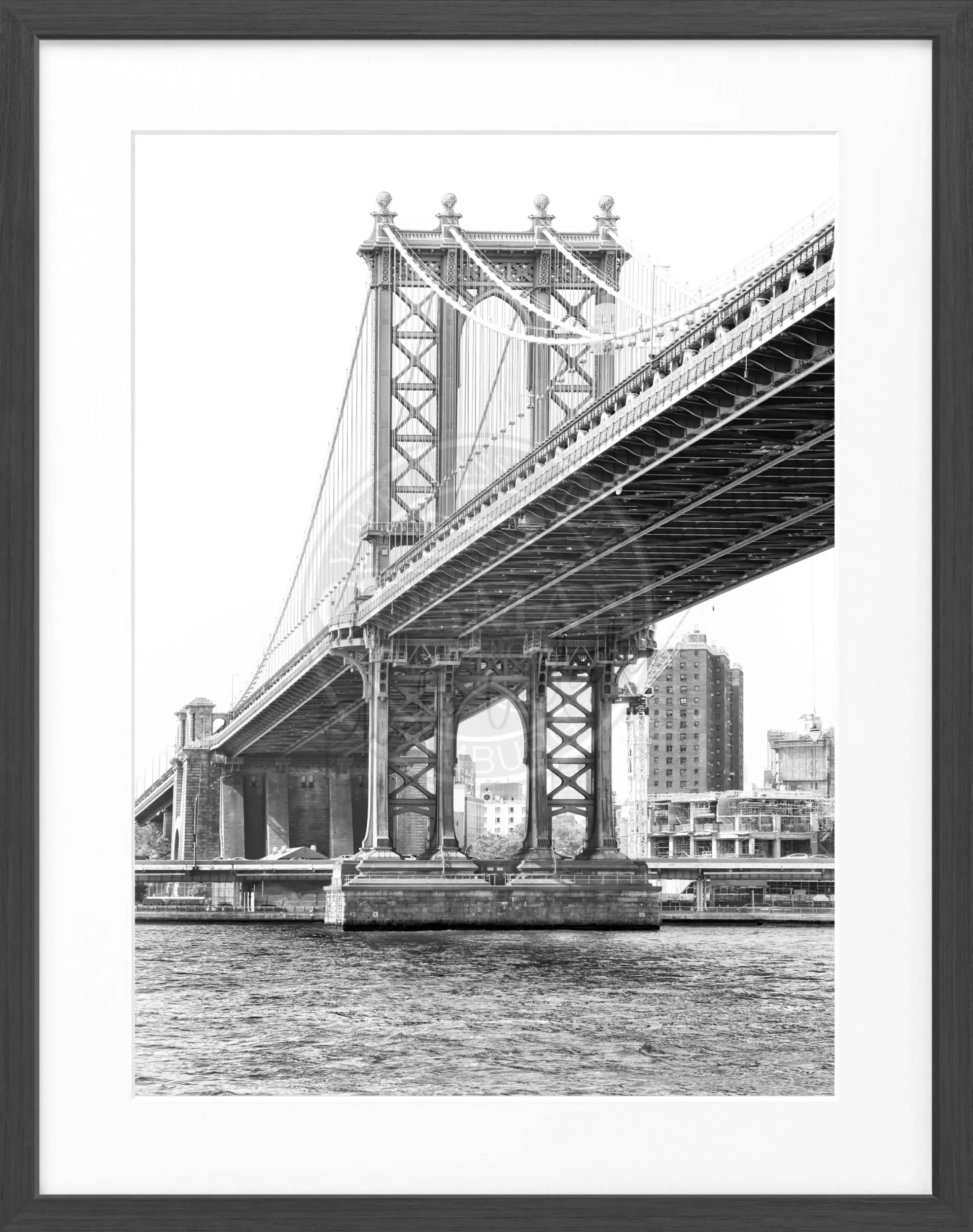 Schwarz-weiß Poster mit Rahmen, New York Manhattan Bridge, von Cosman-Photocollection, 25x31 cm, Wanddekoration