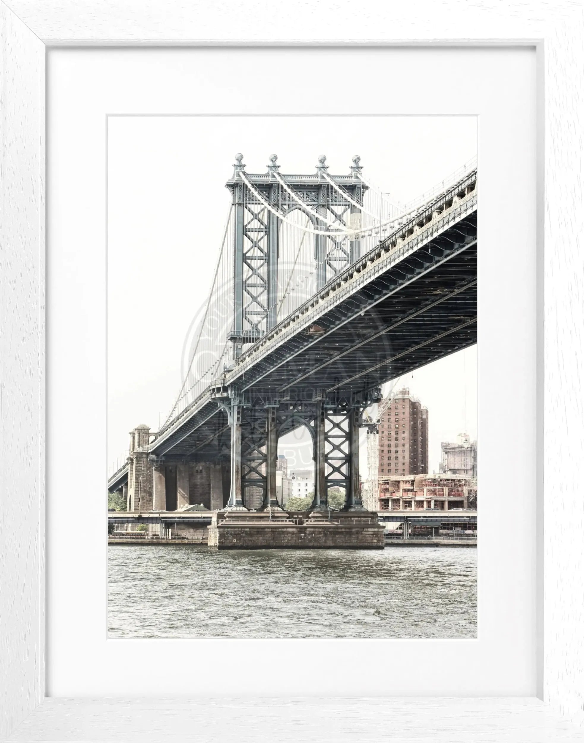 Schwarz-weiß Poster mit Rahmen, New York Manhattan Bridge, von Cosman-Photocollection, 25x31 cm, Wanddekoration