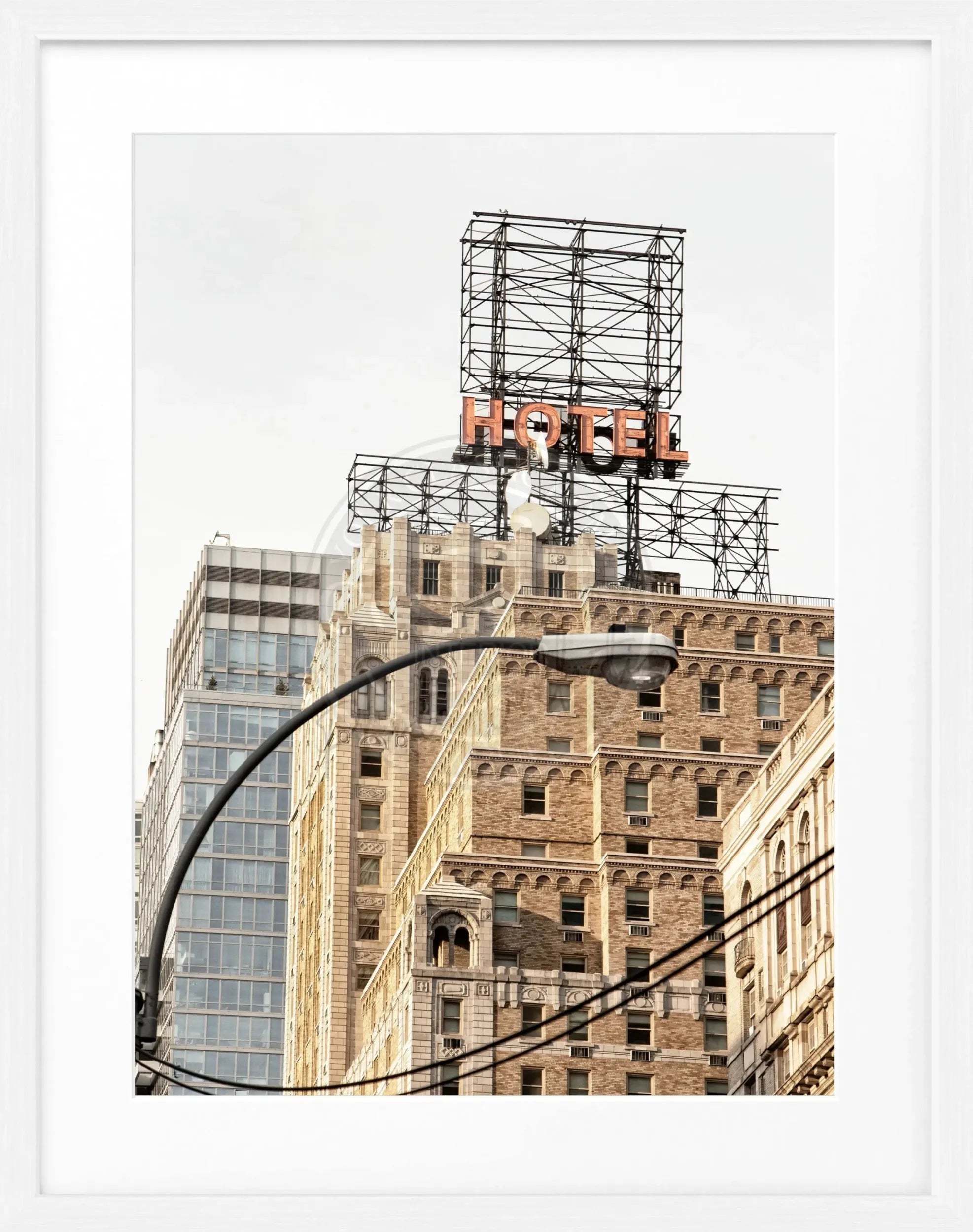 Schwarz-weiß Poster von New York NY120 mit schwarzem Rahmen, Maße 25x31cm, von Cosman-Photocollection.