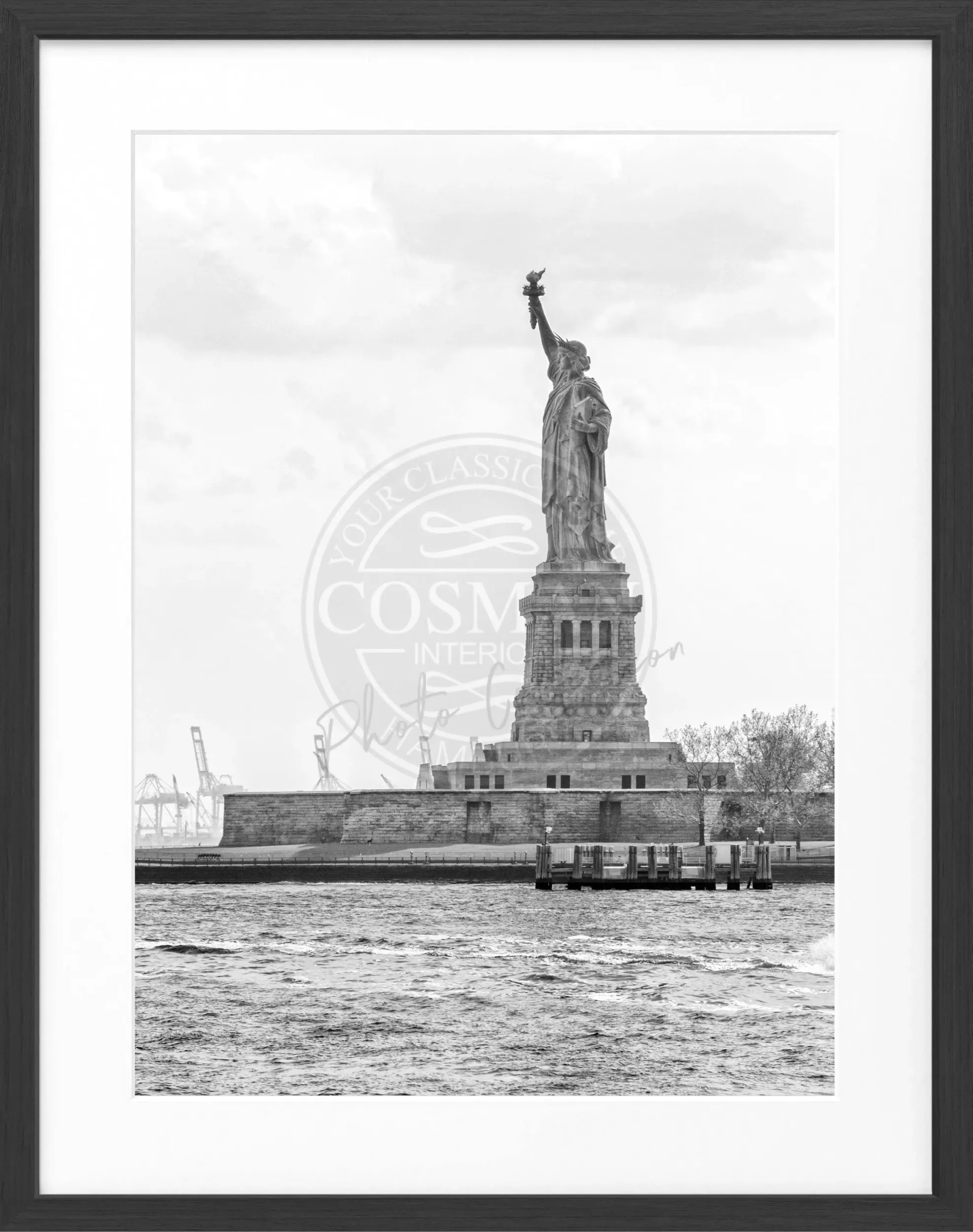 Schwarz-weiß Poster mit Rahmen von New York NY121, 25x31 cm, von Cosman-Photocollection, detailreiche Stadtaufnahme