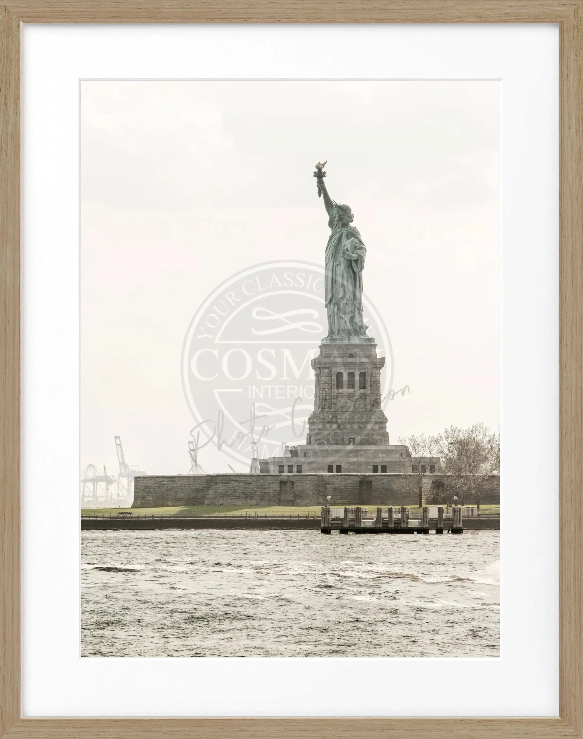 Schwarz-weiß Poster mit schwarzem Rahmen, New York NY121, von Cosman-Photocollection, 25x31 cm, Stadtbild in einem modernen Design.