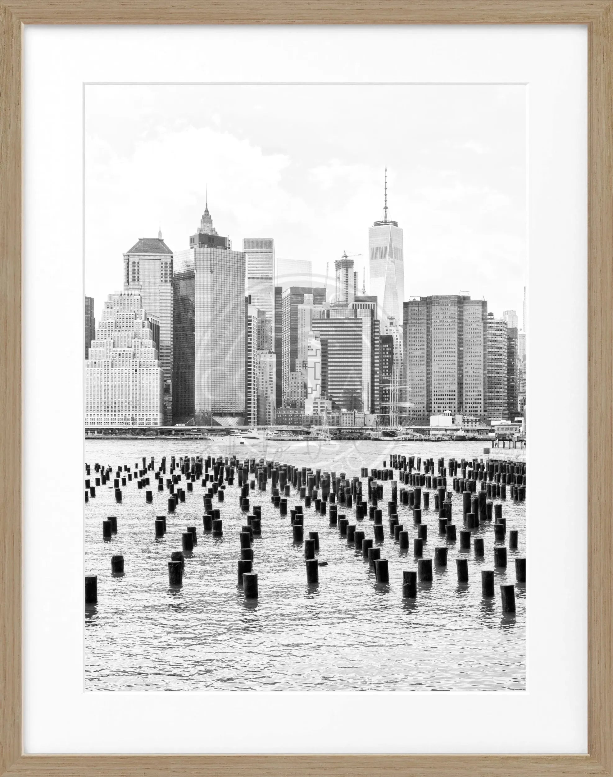 Schwarz-weiß Poster mit Rahmen von Cosman-Photocollection, New York One World Trade Center, 25x31 cm, urbanes Stadtbild