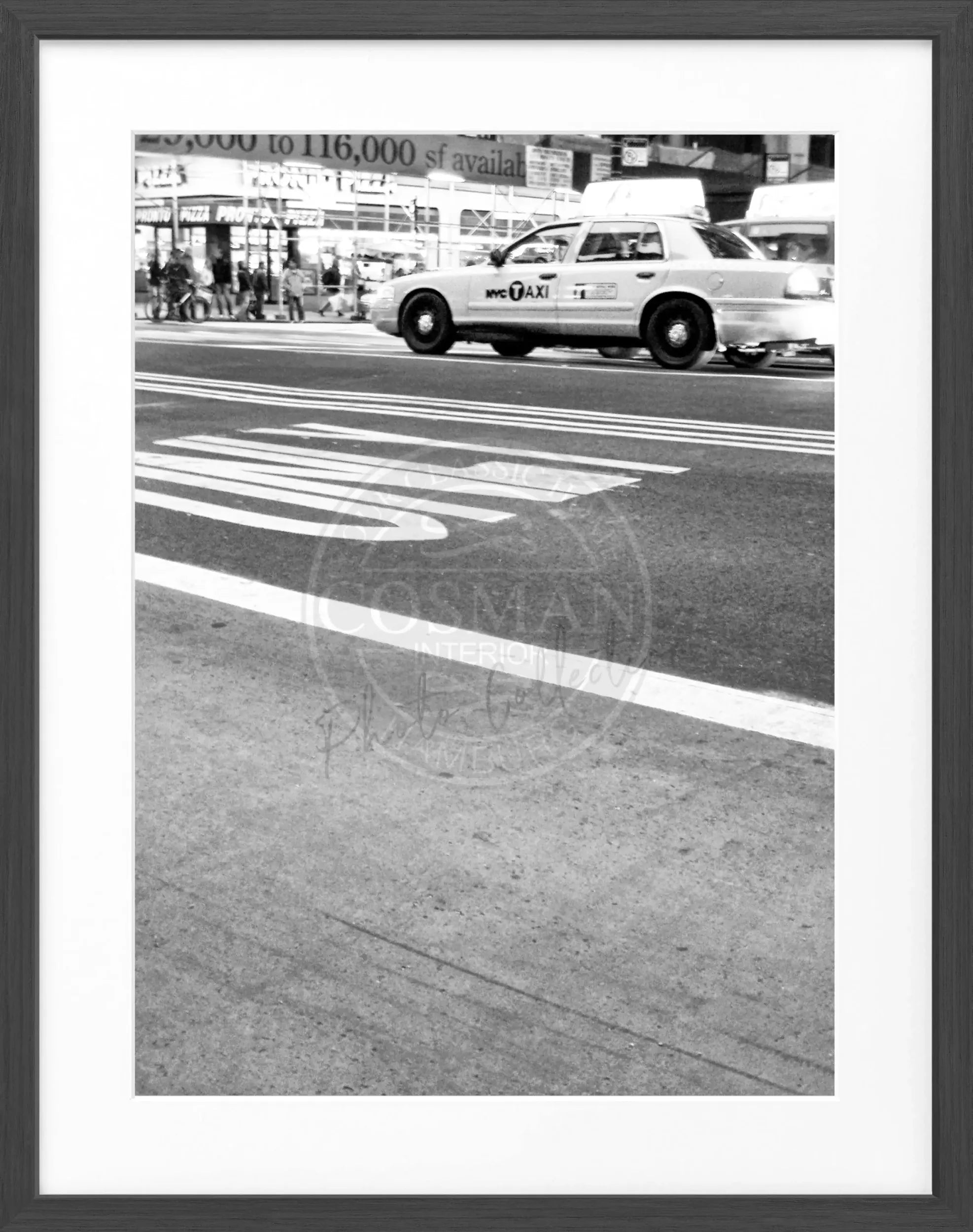 Schwarz-weiß Poster mit Rahmen, New York ’Yellow Cap’ NY58, 25x31cm, von Cosman-Photocollection, urbanes Stadtmotiv