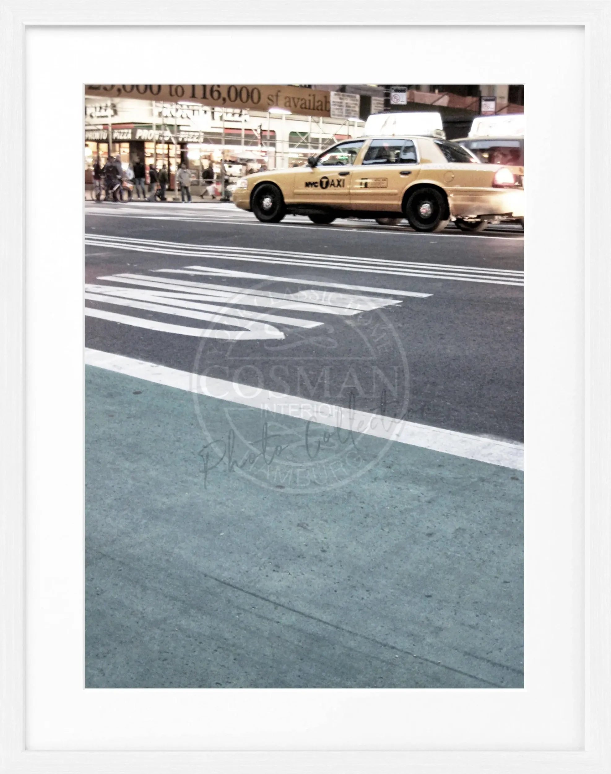 Schwarz-weiß Poster mit Rahmen, New York „Yellow Cap“ NY58 von Cosman-Photocollection, 25x31 cm, urbanes Stadtmotiv