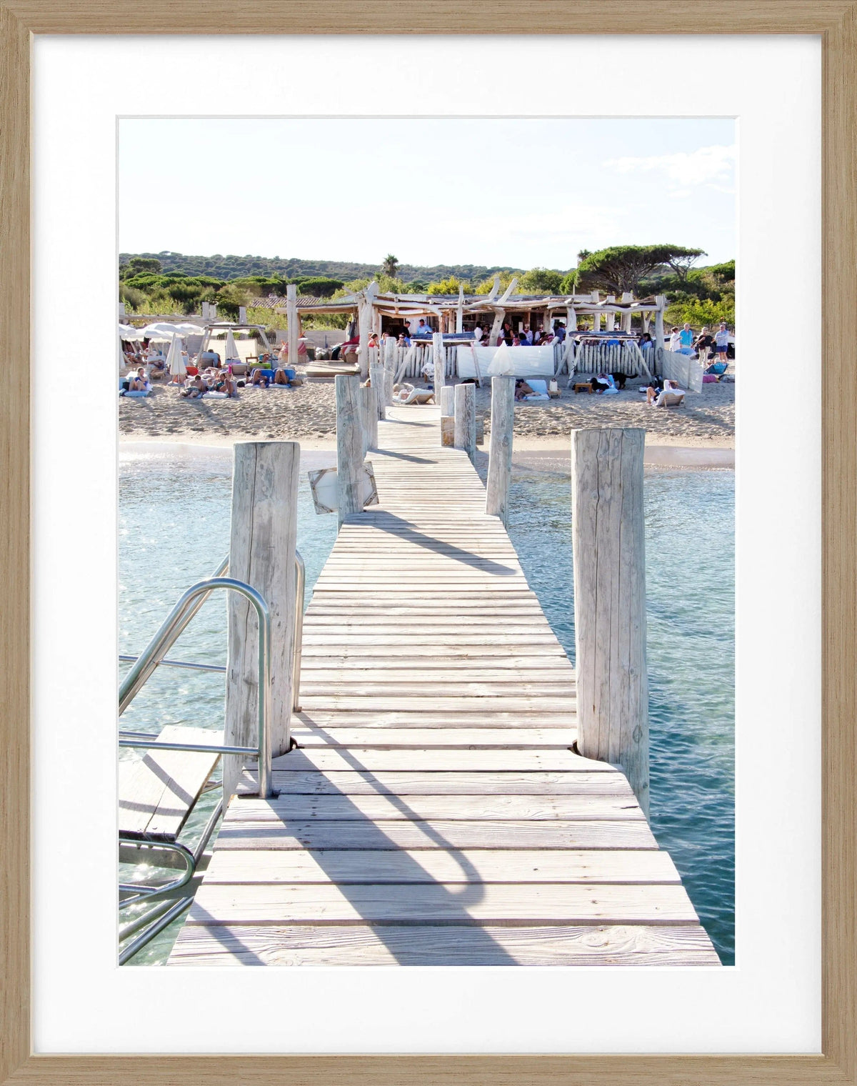 Schwarz-weiß Poster mit Rahmen von Cosman-Photocollection, Saint Tropez Beach Le Club 55, 25x31cm, stilvolle Wanddekoration