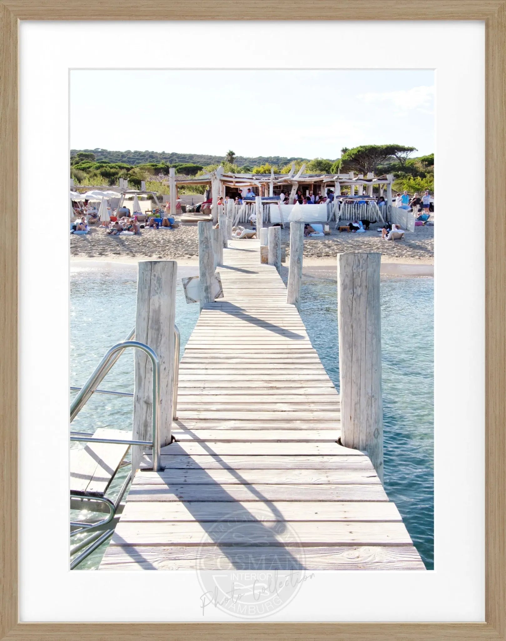 Schwarz-weiß Poster mit Rahmen von Cosman-Photocollection, Saint Tropez Beach Le Club 55, 25x31cm, stilvolle Wanddekoration