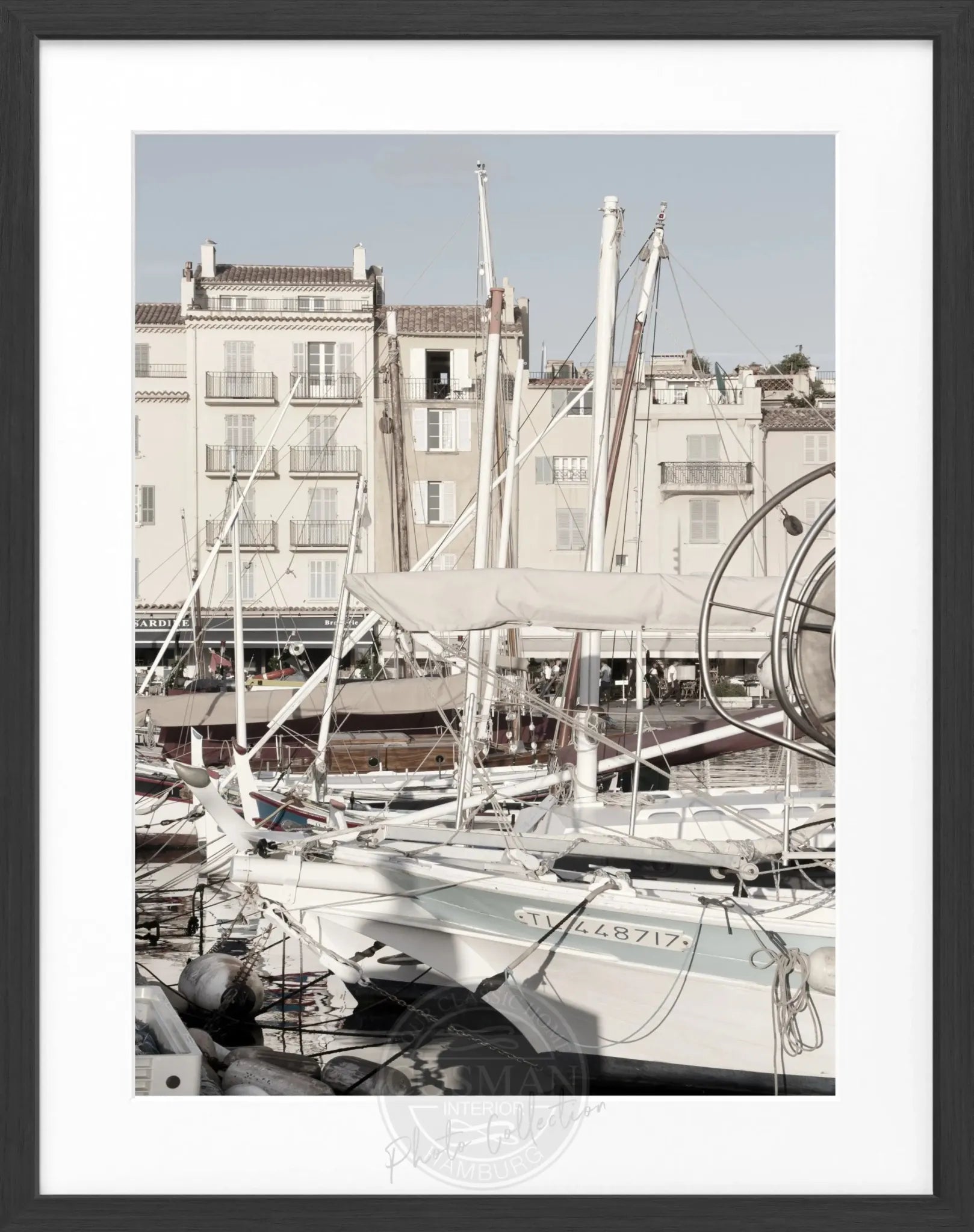Schwarz-weiß Poster mit Rahmen, Saint Tropez Boot, Cosman-Photocollection, 25x31cm, dekoratives Wandbild