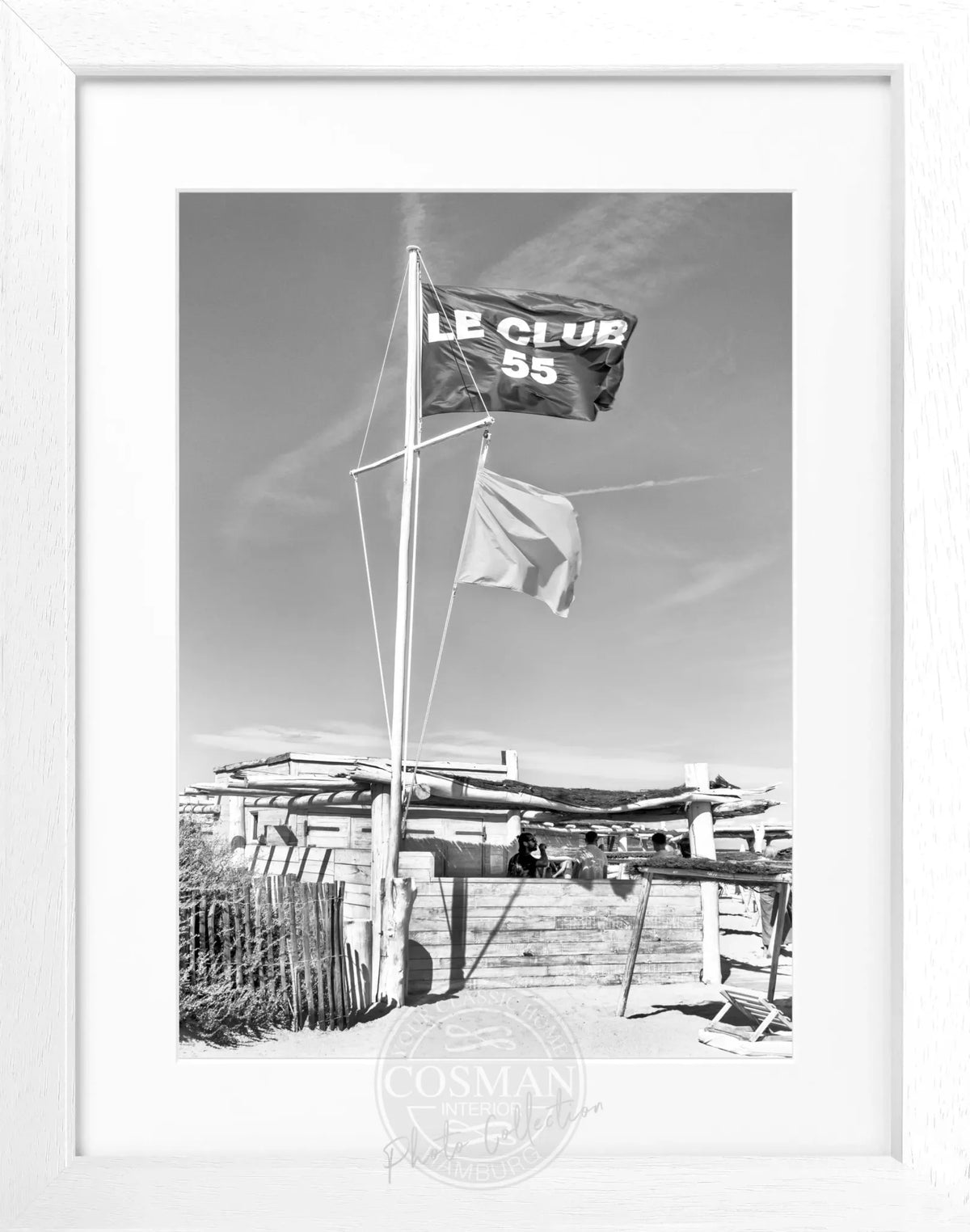 Schwarz-weiß Poster mit Rahmen von Cosman-Photocollection, Saint Tropez ’Le Club 55’, 25x31 cm, elegantes Wandbild