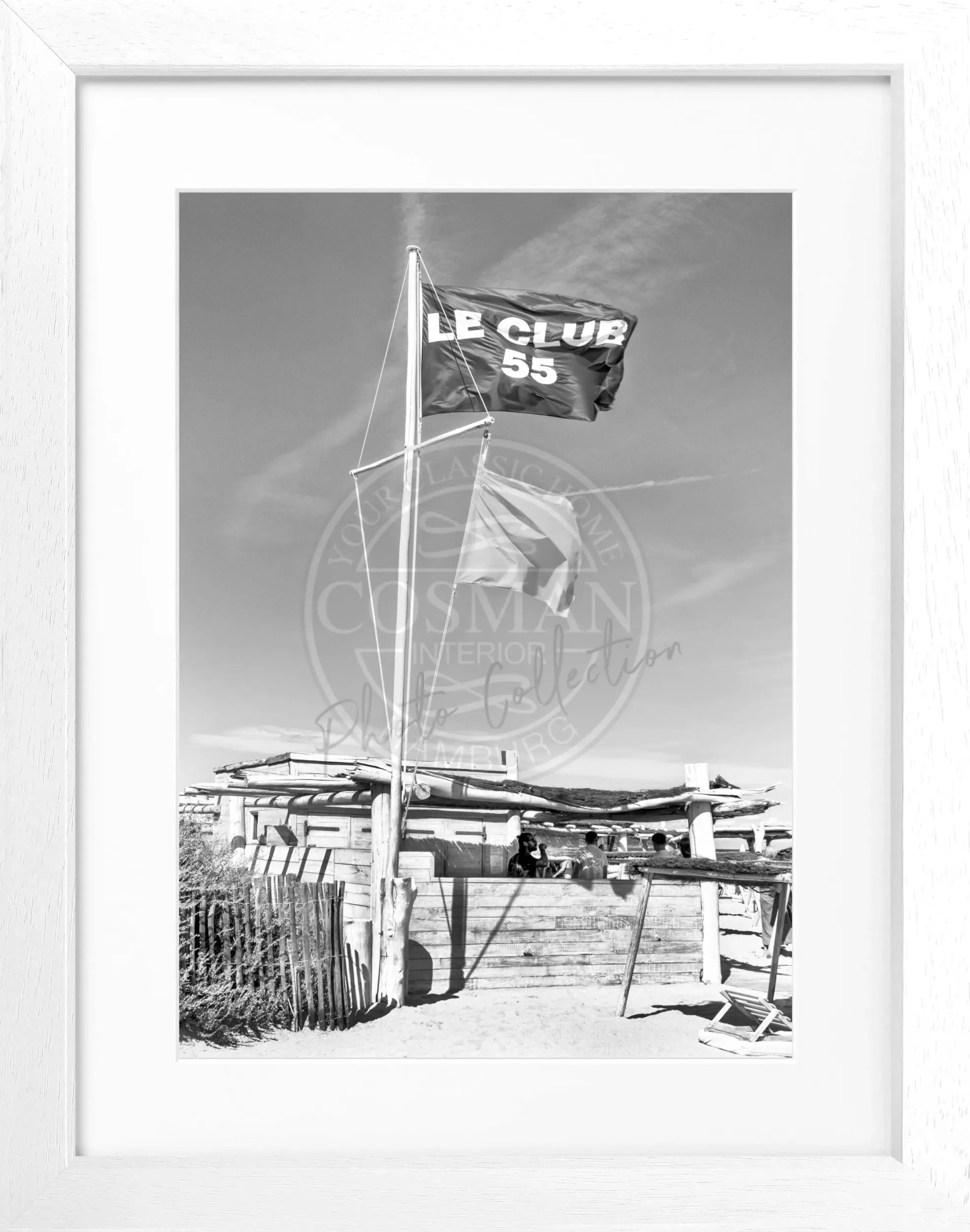 Schwarz-weiß Poster mit Rahmen von Cosman-Photocollection, Saint Tropez ’Le Club 55’, 25x31 cm, elegantes Wandbild