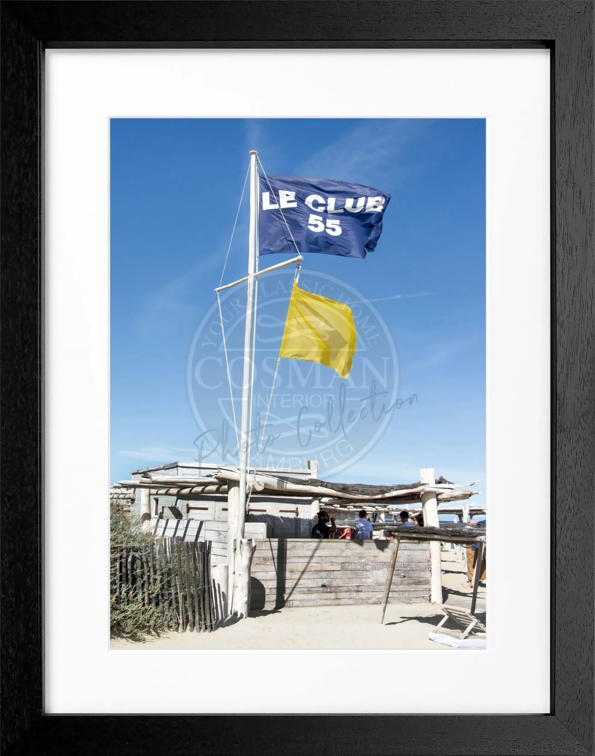 Schwarz-weiß Poster mit Rahmen, Saint Tropez ’Le Club 55’ Motiv, von Cosman-Photocollection, 25x31 cm, Wanddekoration