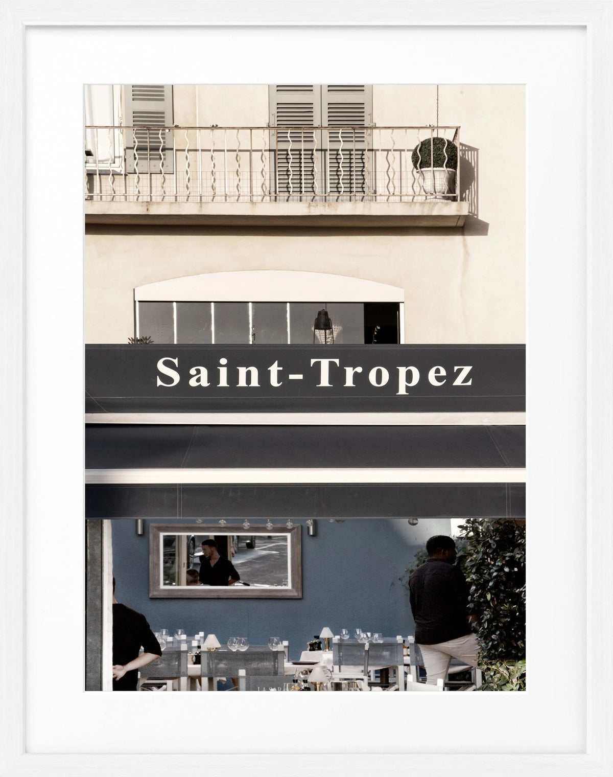 Schwarz-weiß Poster mit Rahmen von Saint Tropez, ca. 25x31 cm, von Cosman-Photocollection, dekoratives Wandbild.