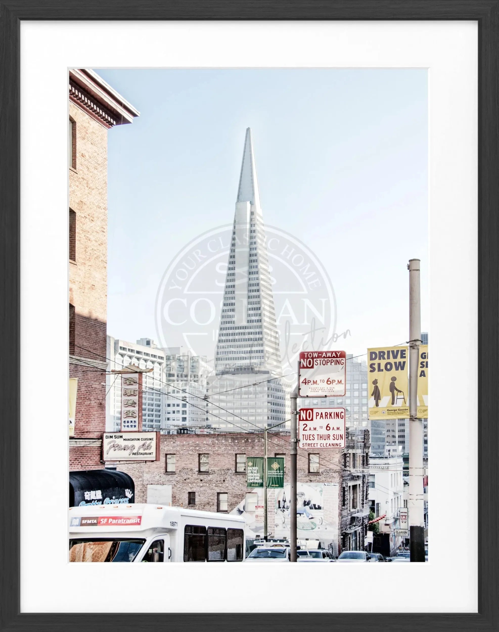 Schwarz-weiß Poster mit Rahmen von Cosman-Photocollection, Motiv des Transamerica Pyramid im Zentrum von San Francisco, 25x31cm