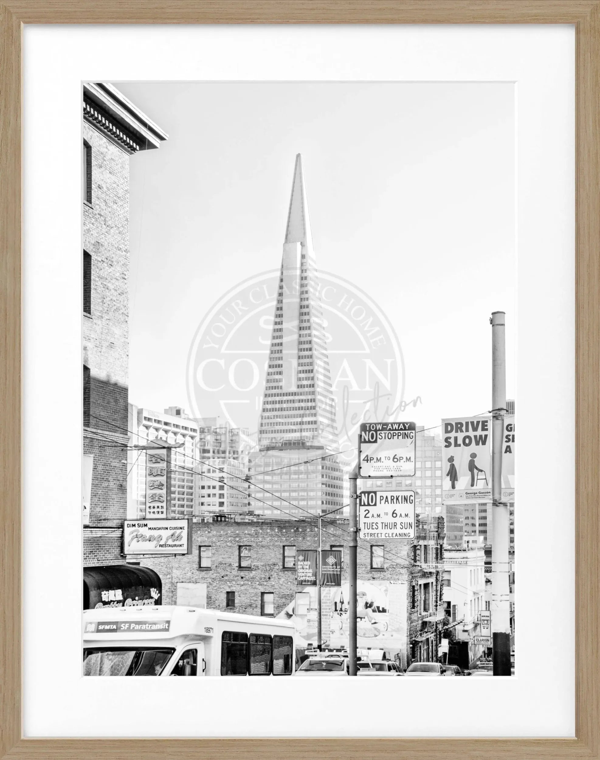Schwarz-weiß Poster mit Rahmen, San Francisco Transamerica Pyramid Center, 25x31 cm, von Cosman-Photocollection.