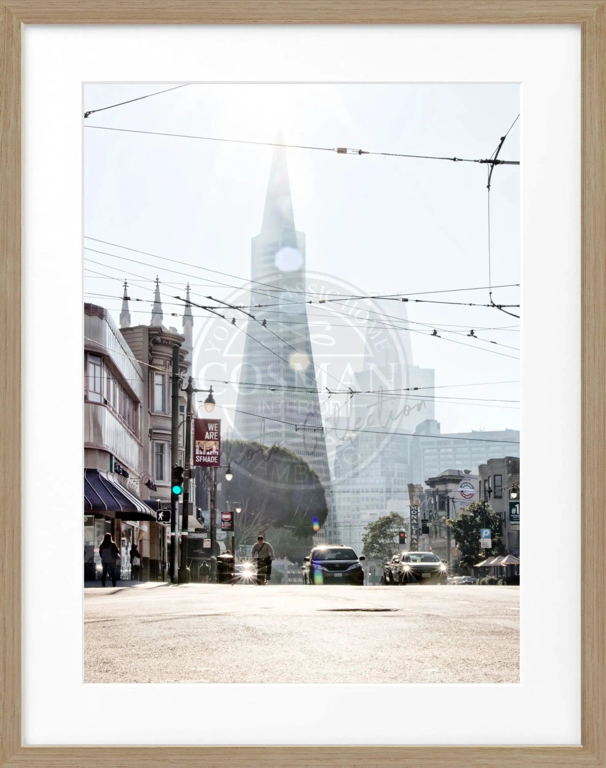 Schwarz-weiß Poster mit Rahmen von Cosman-Photocollection, San Francisco Transamerica Pyramid, 25x31cm, Motiv im Zentrum.