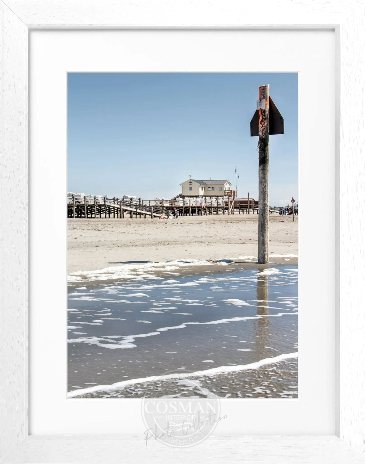 Schwarz-weiß Poster mit Rahmen, Sankt Peter Ording "Beach House" von Cosman-Photocollection, 25x31 cm, Strandmotiv