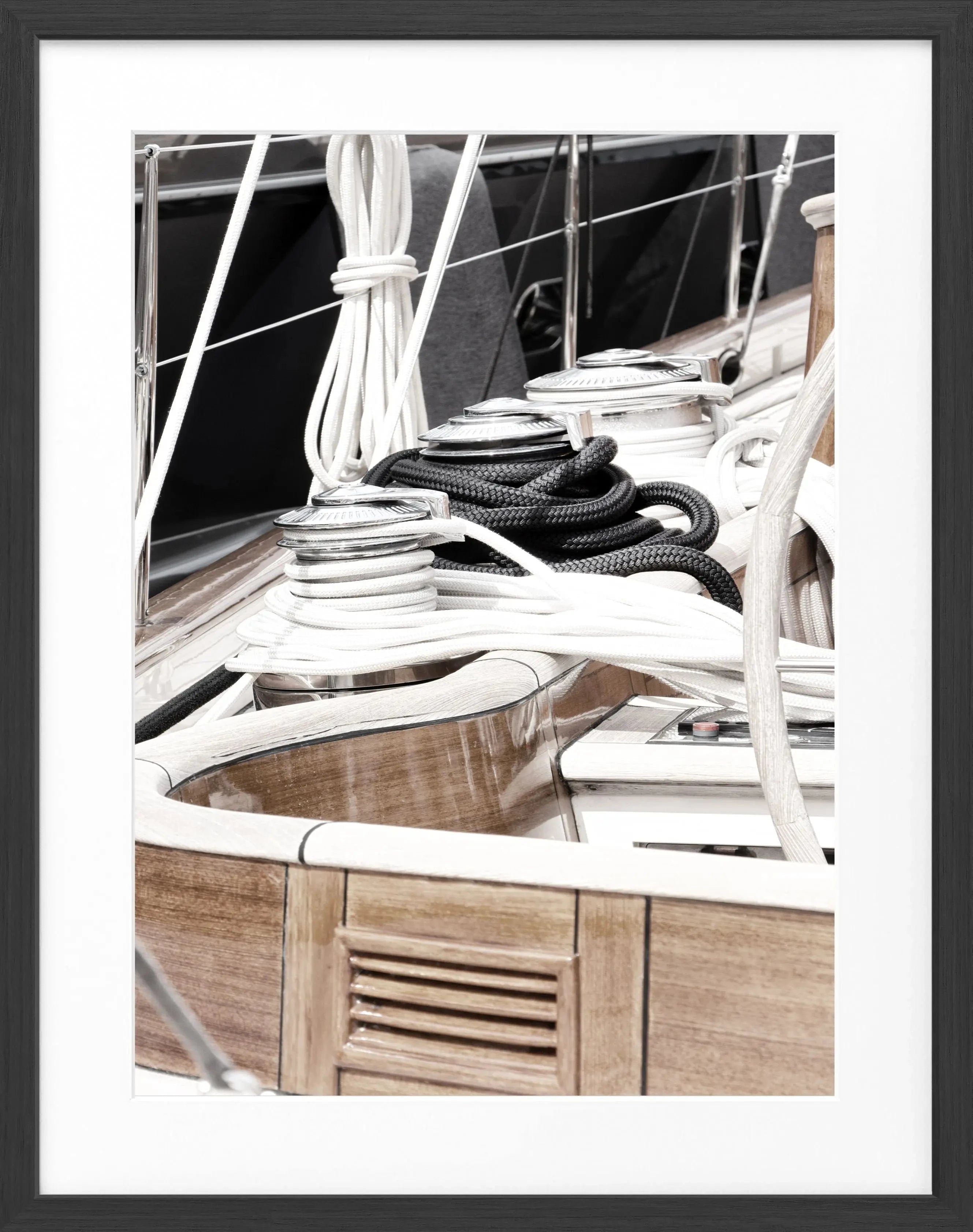 Schwarz-weiß Poster mit Rahmen ’Segelboot’ Saint Tropez, 25x31 cm, von Cosman-Photocollection, maritimes Meeresmotiv