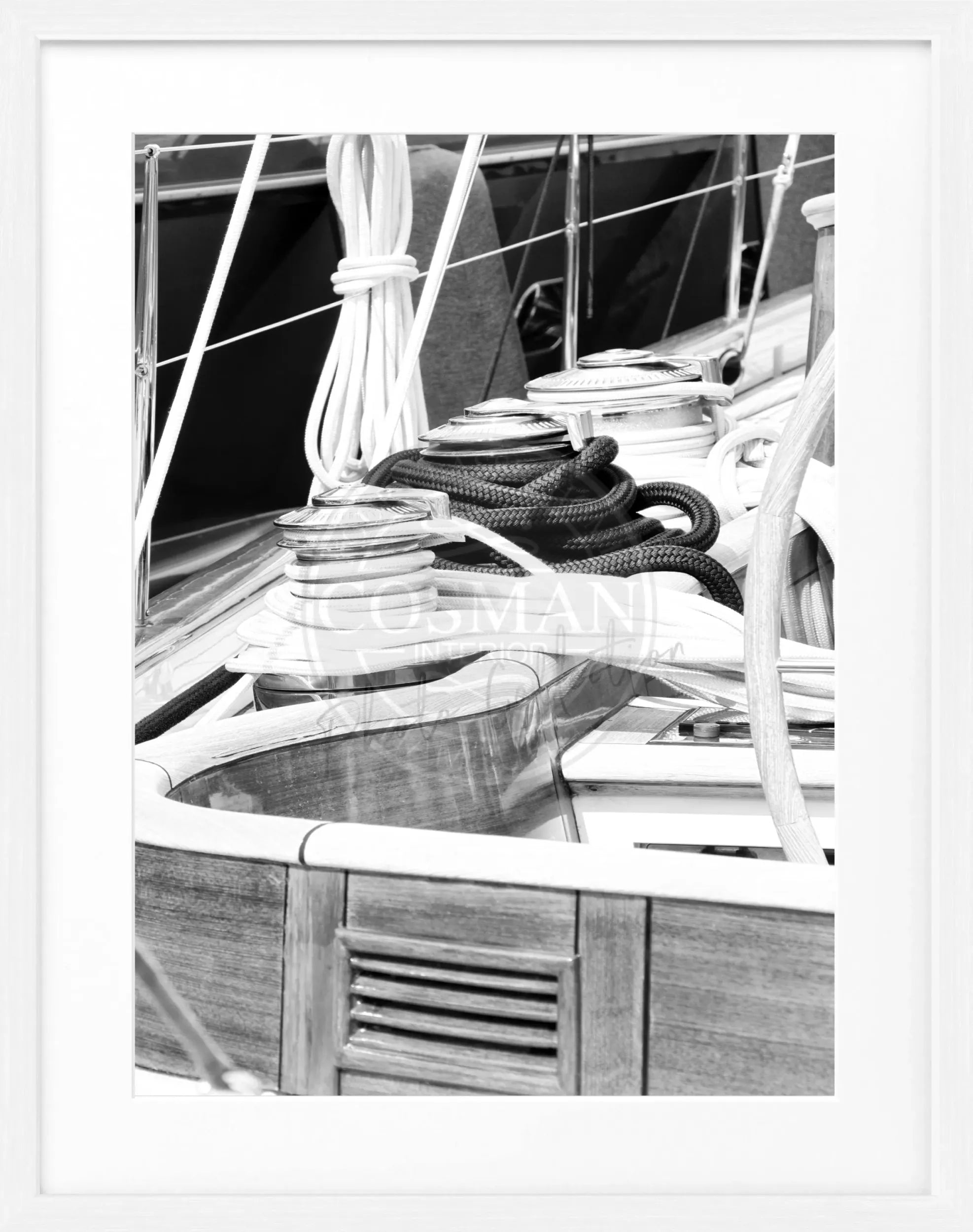 Schwarz-weiß Poster mit Rahmen, Segelboot-Motiv in Saint Tropez, von Cosman-Photocollection, 25x31cm, stilvoll und dekorativ.