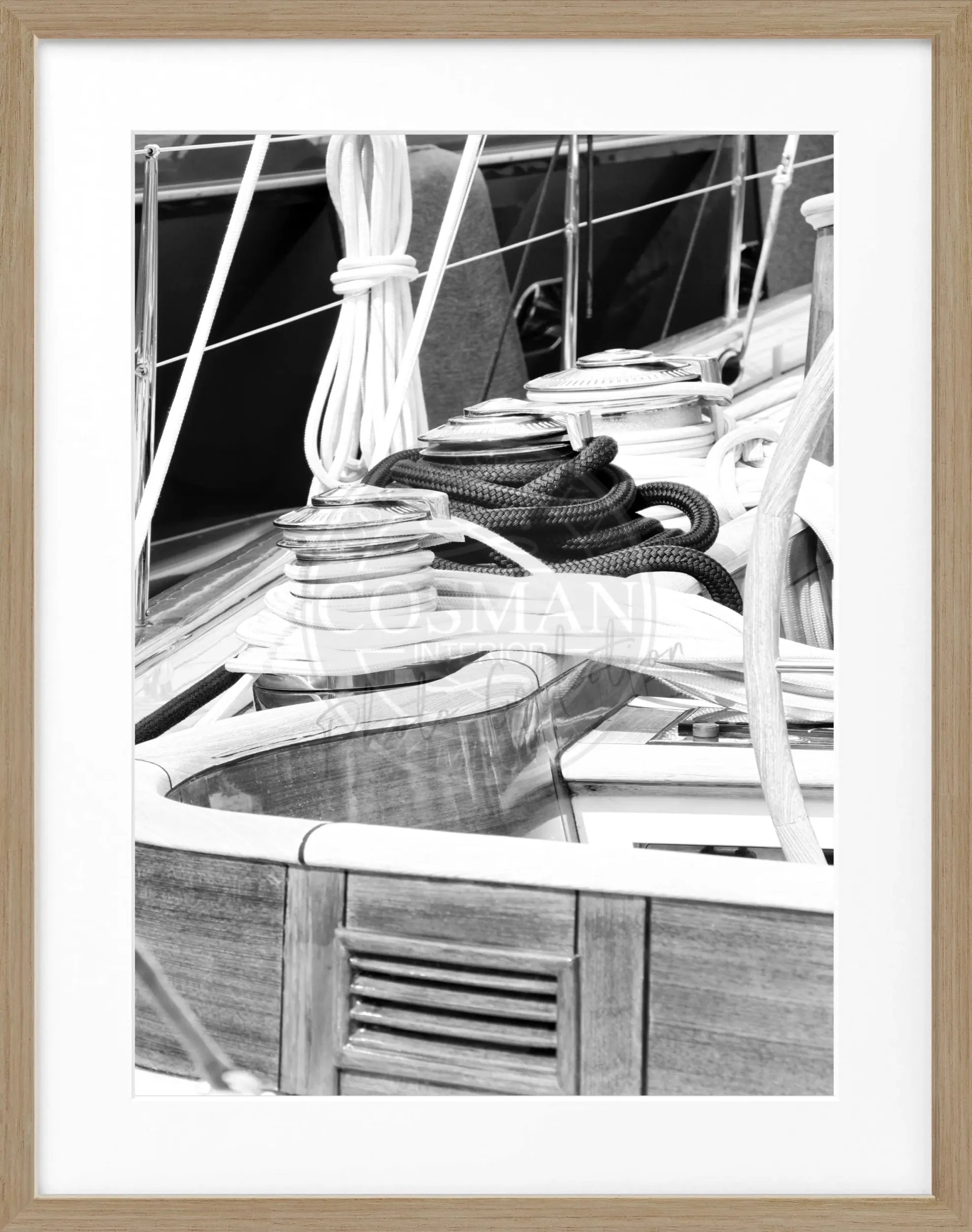 Schwarz-weiß Poster mit Rahmen, Segelboot in Saint Tropez, von Cosman-Photocollection, 25x31 cm, maritimes Motiv.