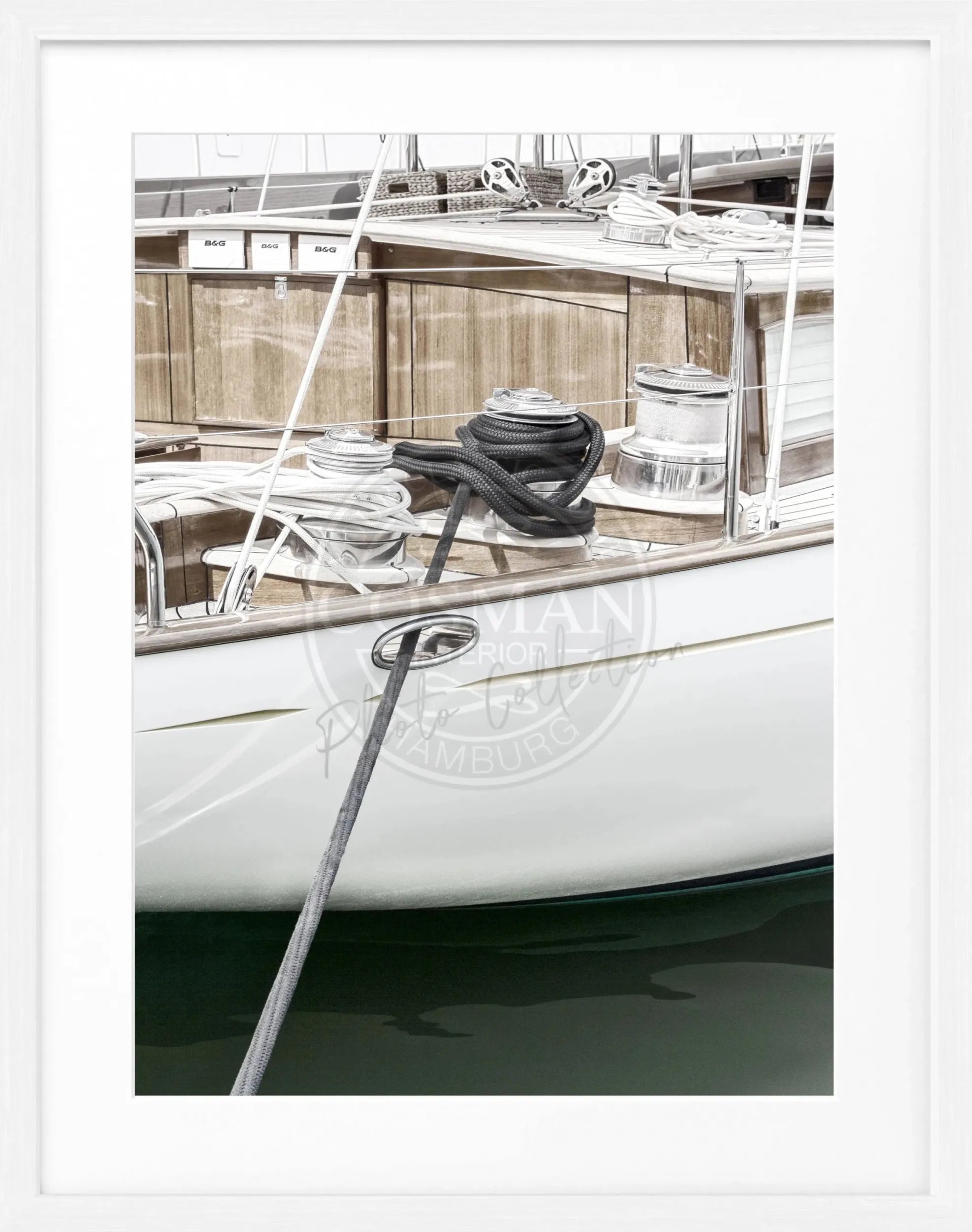 Schwarz-weiß Poster mit Rahmen, Segelboot Motiv, Saint Tropez, von Cosman-Photocollection, 25x31 cm