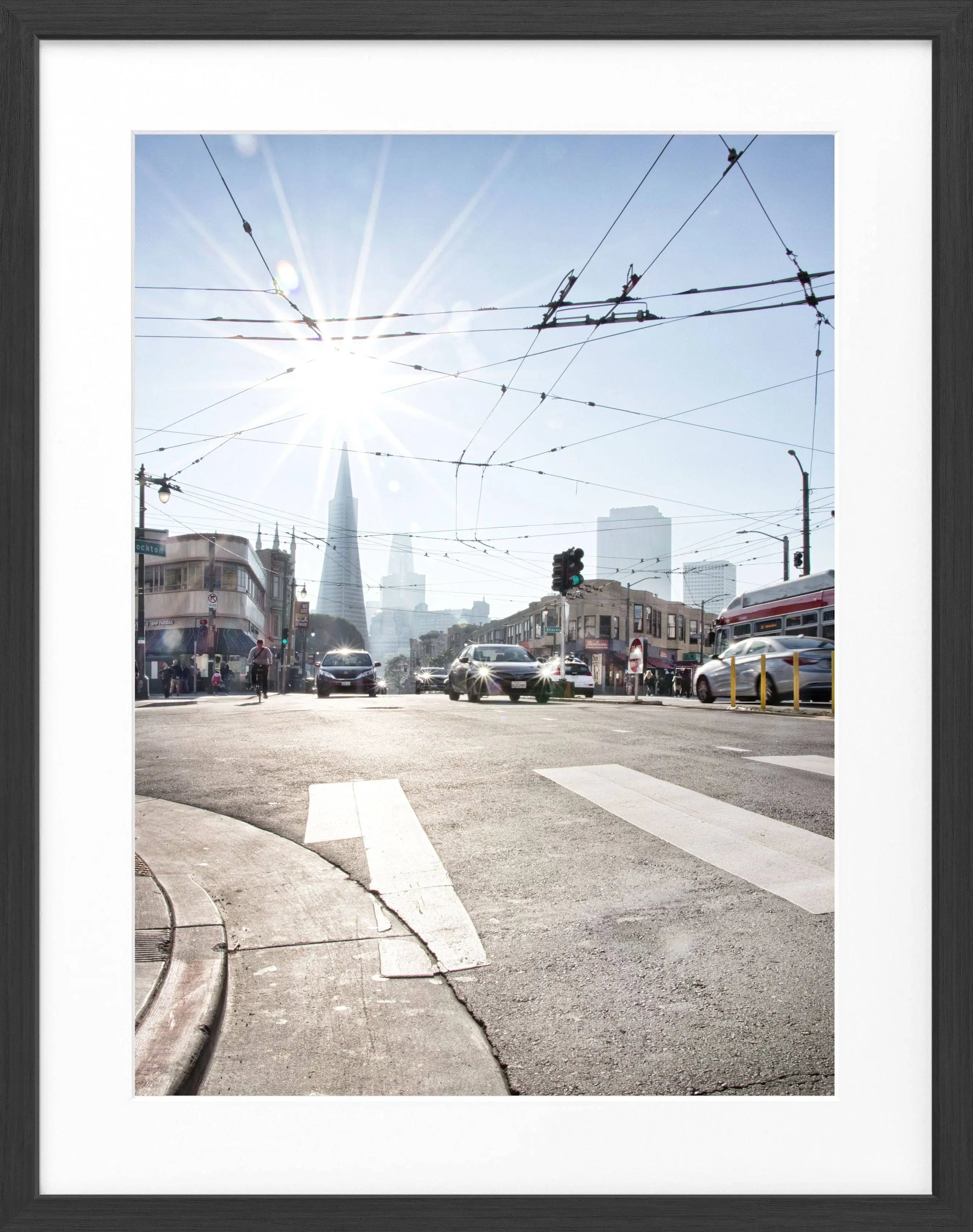 Schwarz-weiß Poster mit Rahmen, Skyline von San Francisco, von Cosman-Photocollection, 25x31 cm, modernes Stadtbild.