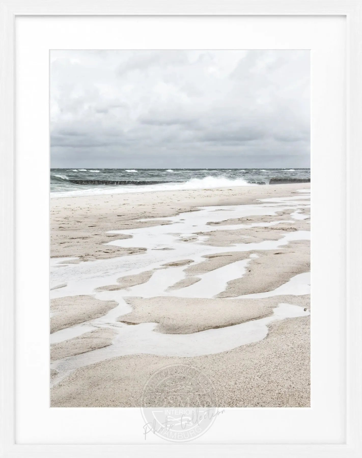 Schwarz-weiß Poster mit Rahmen von Cosman-Photocollection, Strandmotiv aus Sylt, 25x31 cm, Wanddekoration